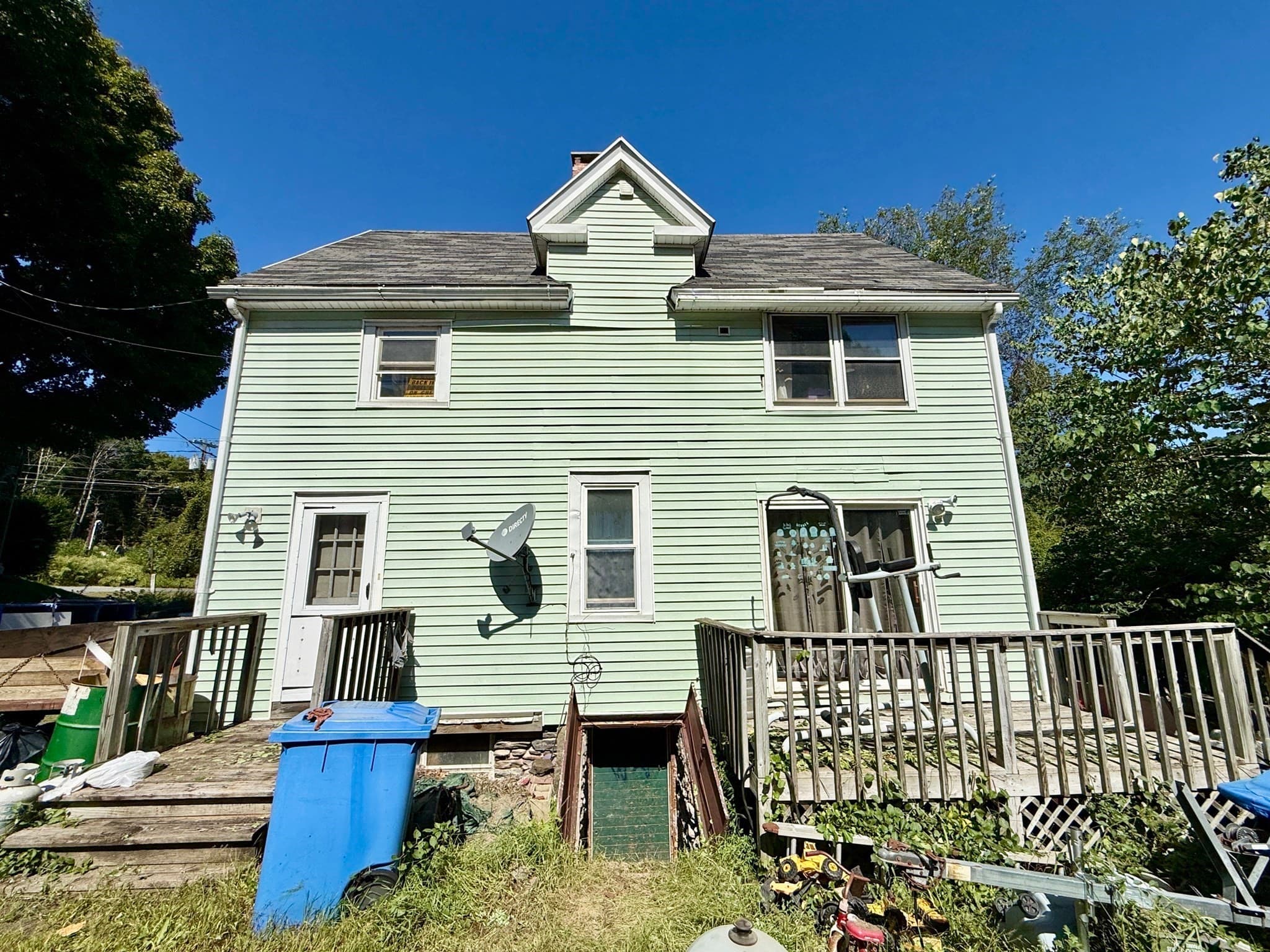 Single Family Residence at 20 Bridge St, Russell MA 01097, photo 3 of 23