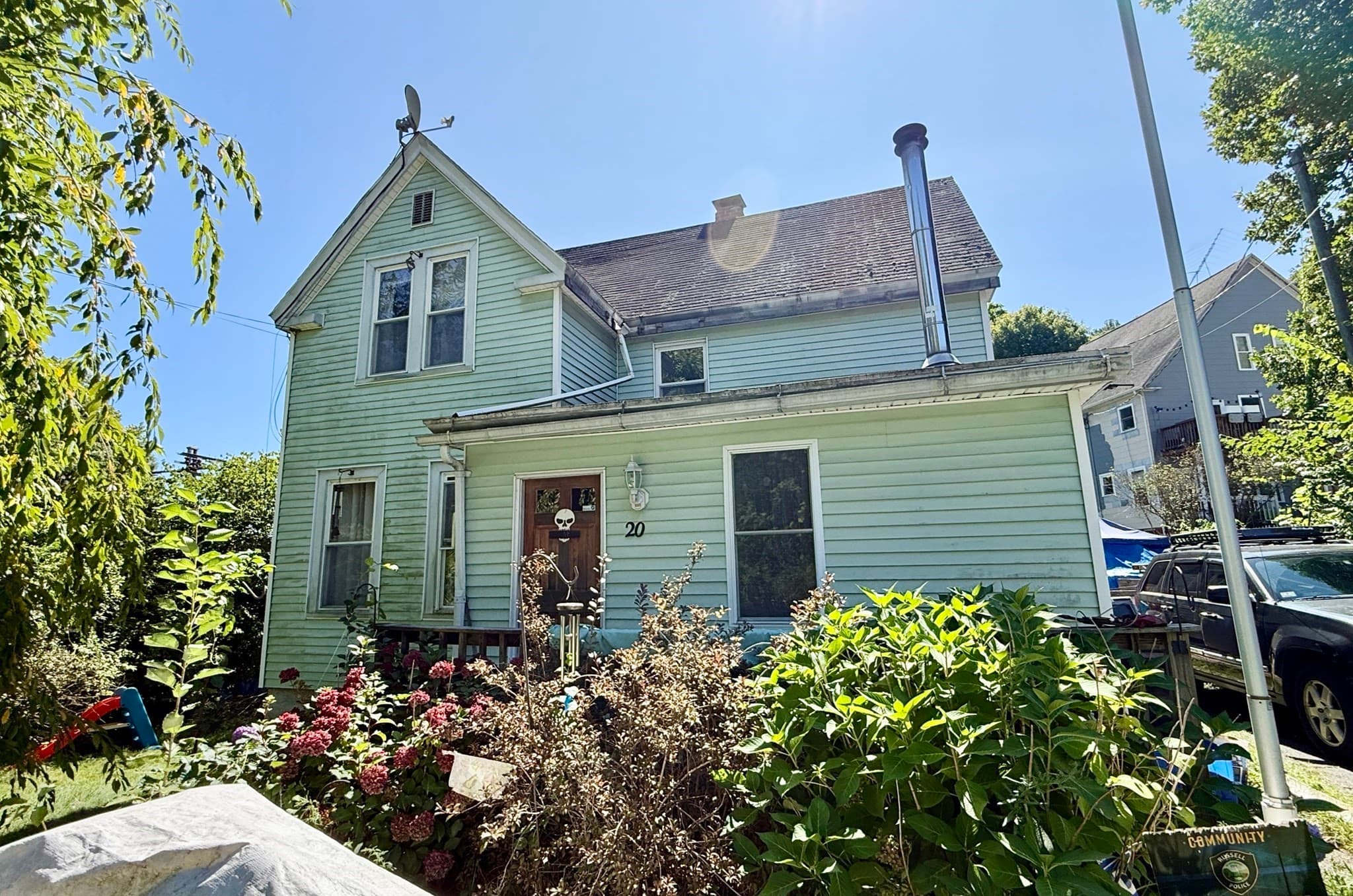 20 Bridge St, Russell MA 01097