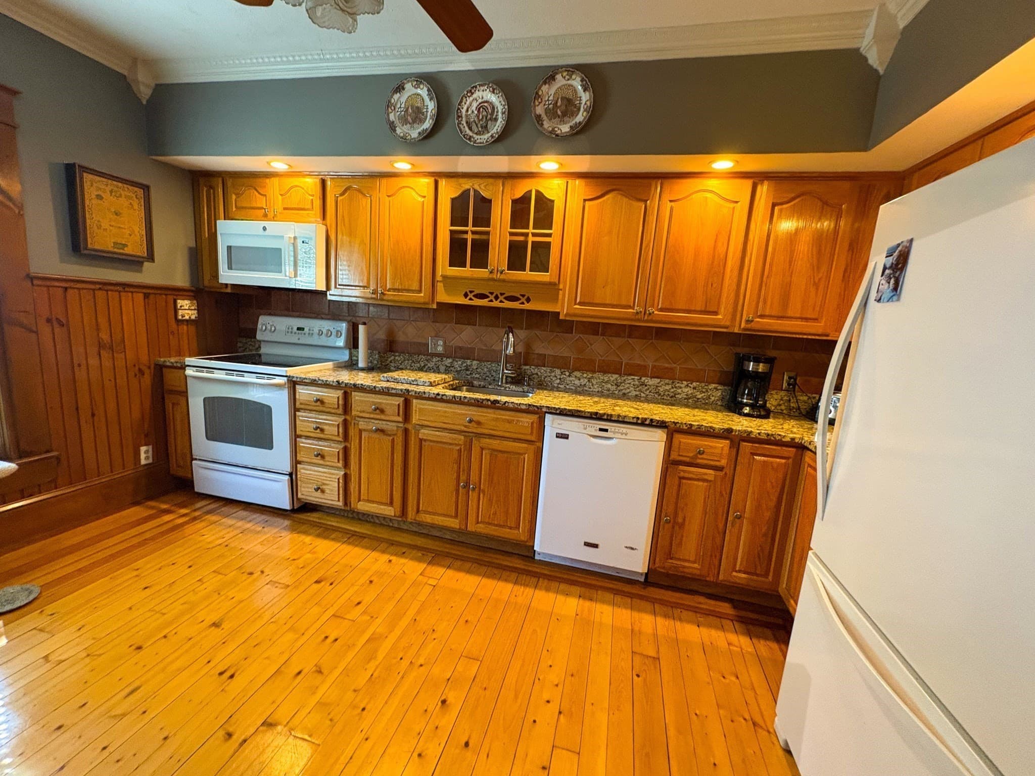 Single Family Residence at 56 S Worcester St, Norton MA 02766, Norton, photo 12 of 37