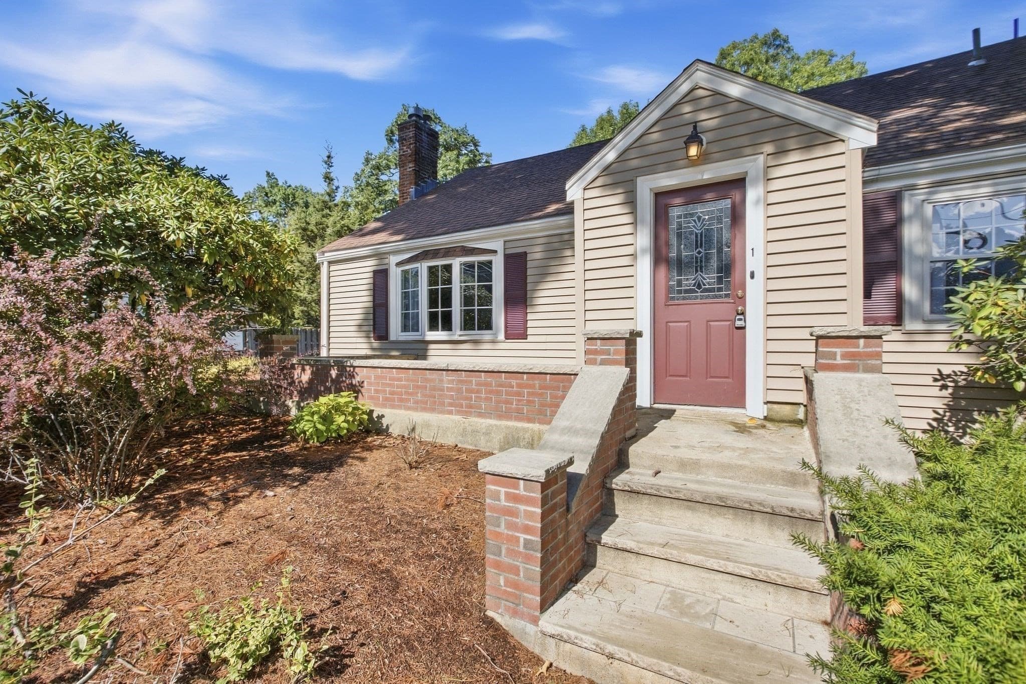 Single Family Residence at 1 Great Pines Ave, Burlington MA 01803, Burlington, photo 4 of 42
