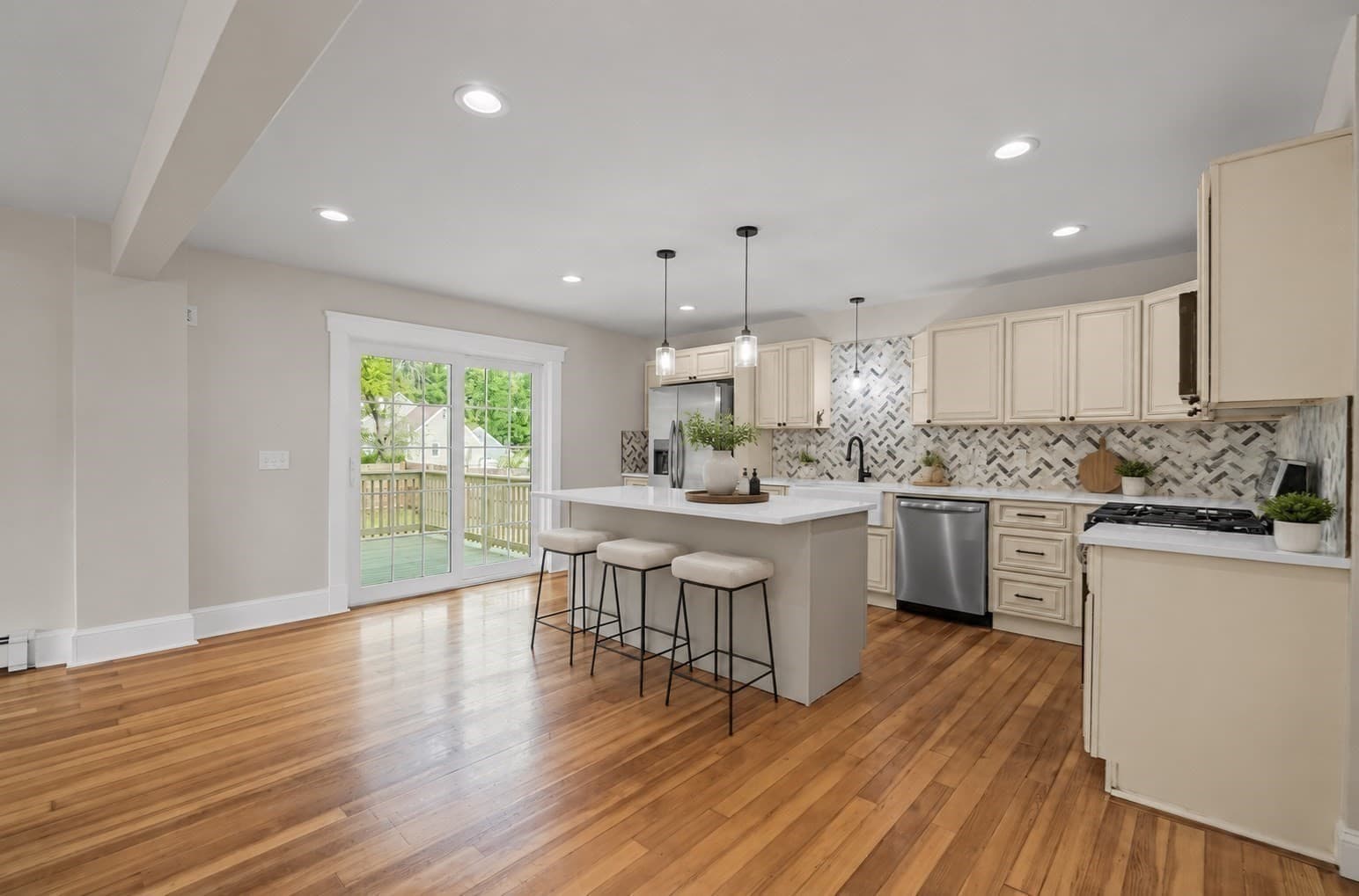 Single Family Residence at 60 Highland, Cumberland RI 02864, Cumberland, photo 6 of 42