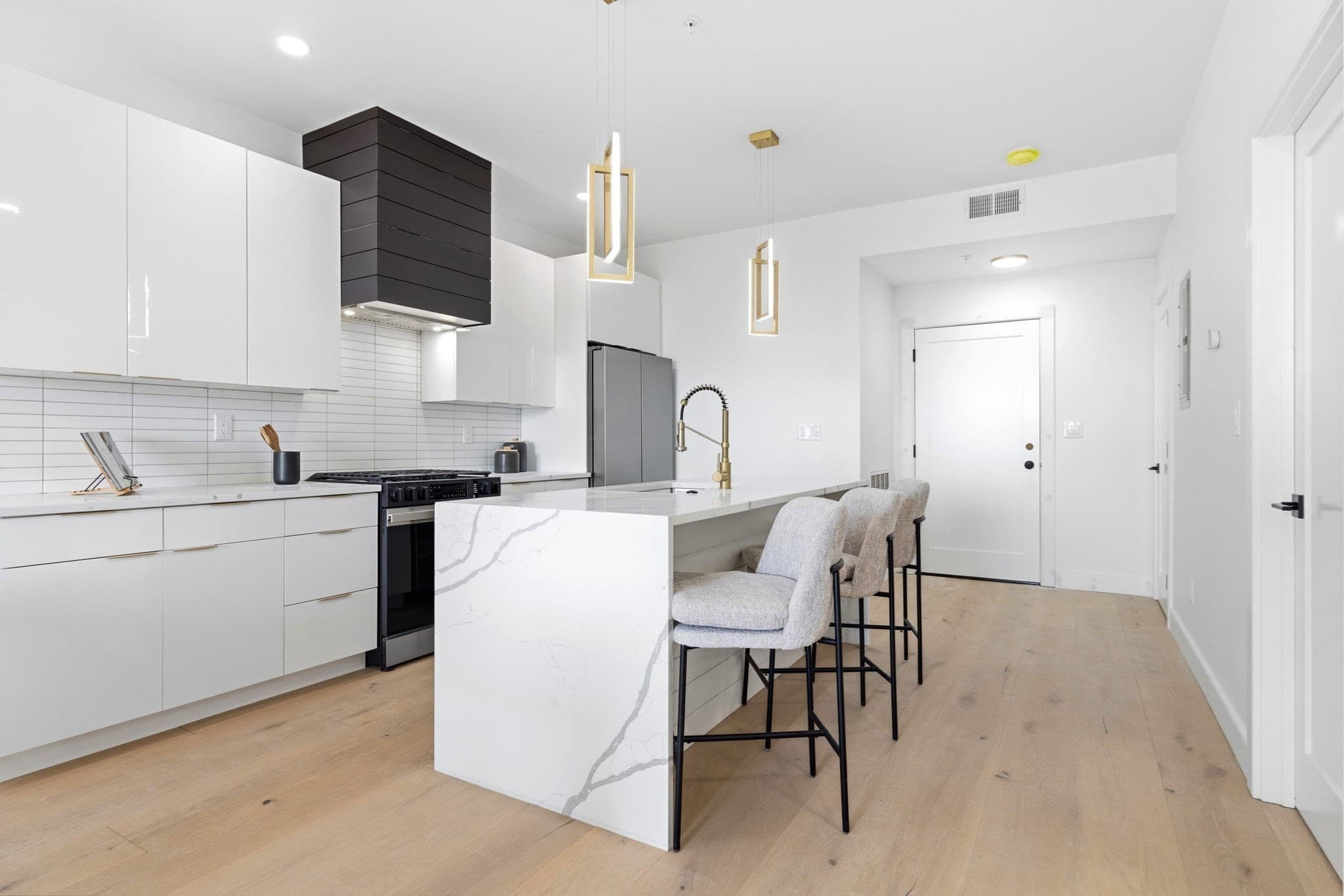 Condominium at 66 Mcgrath # 409, Quincy MA 02169, Quincy, photo 5 of 26