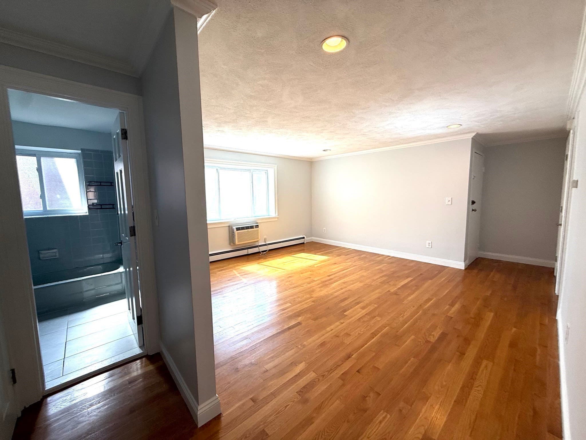 Condominium at 40 Bryon Rd # 4, Boston MA 02467, Boston, photo 8 of 22