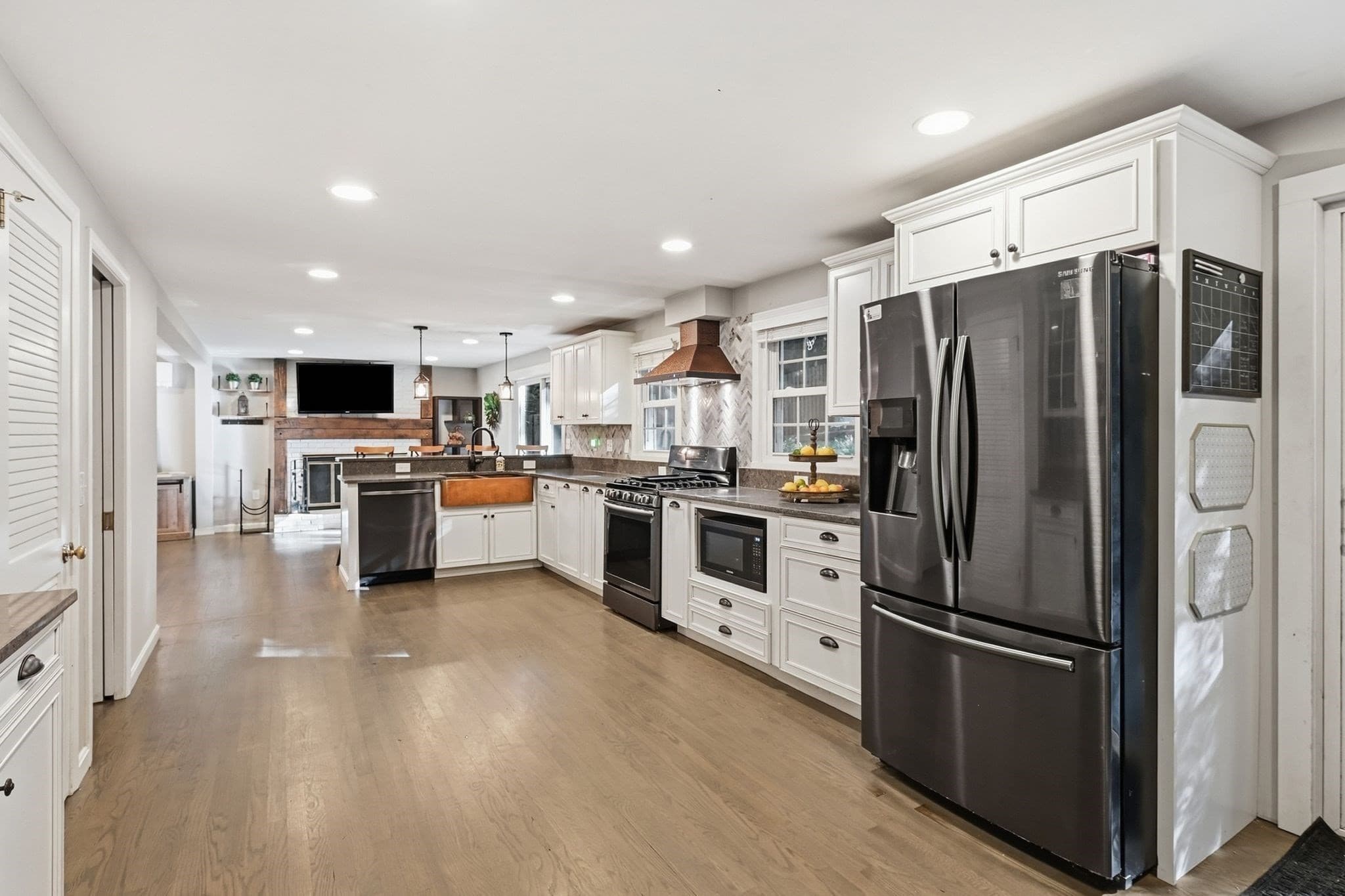 Single Family Residence at 218 Heatherstone Rd, Amherst MA 01002, Amherst, photo 13 of 42