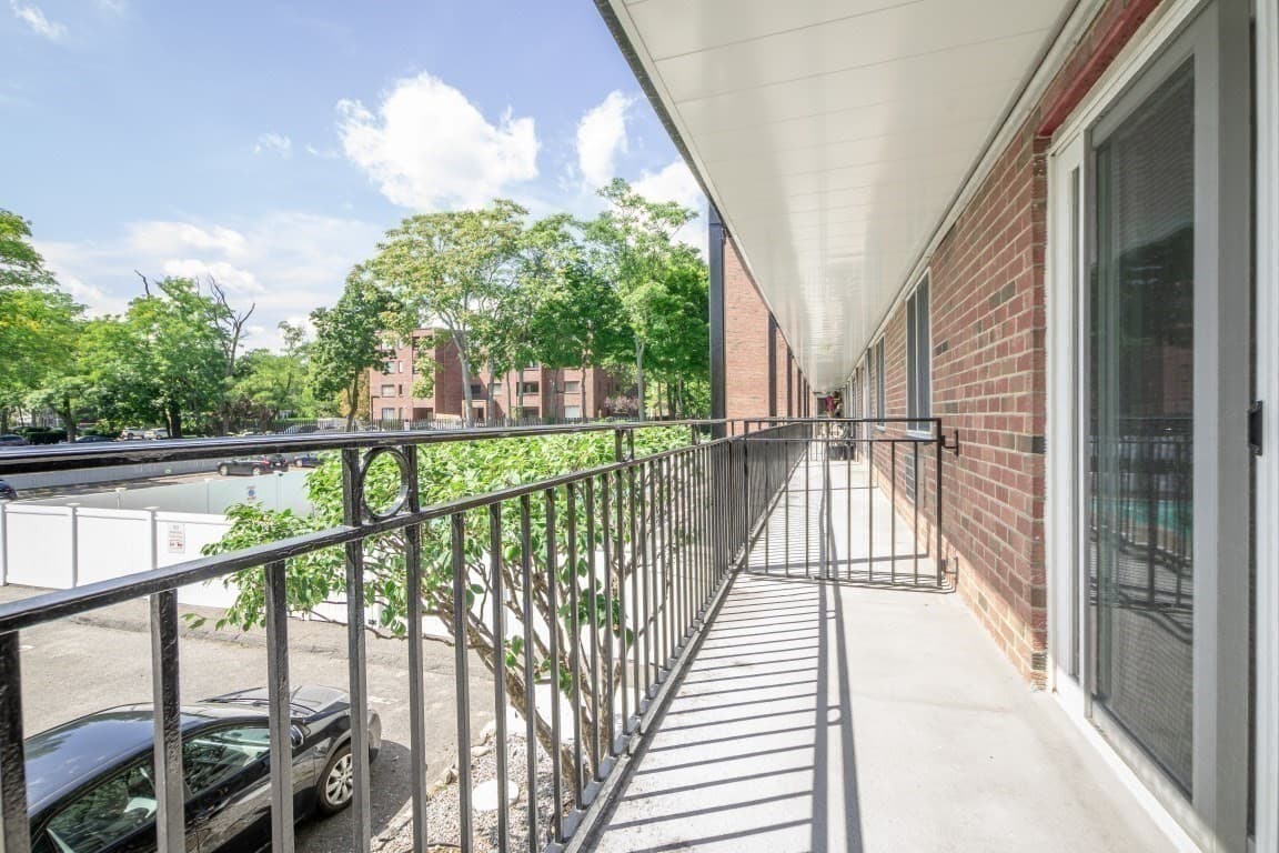 Condominium at 50 Green St # 207, Brookline MA 02446, Brookline, photo 9 of 16
