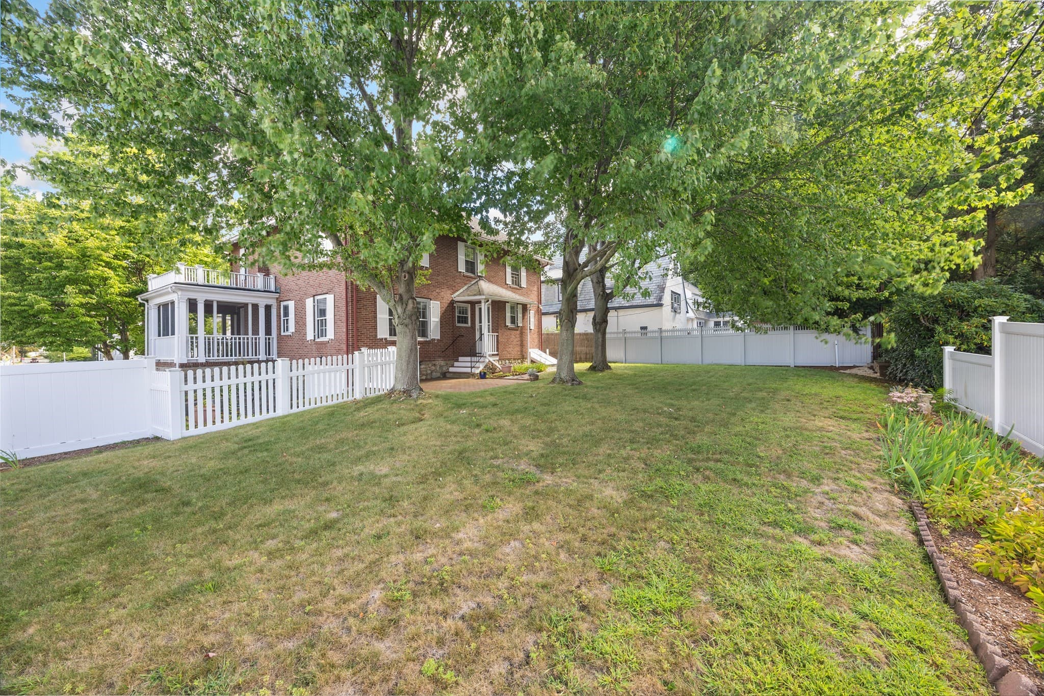 Single Family Residence at 525 Lynn Fells Parkway, Melrose MA 02176, Melrose, photo 4 of 30