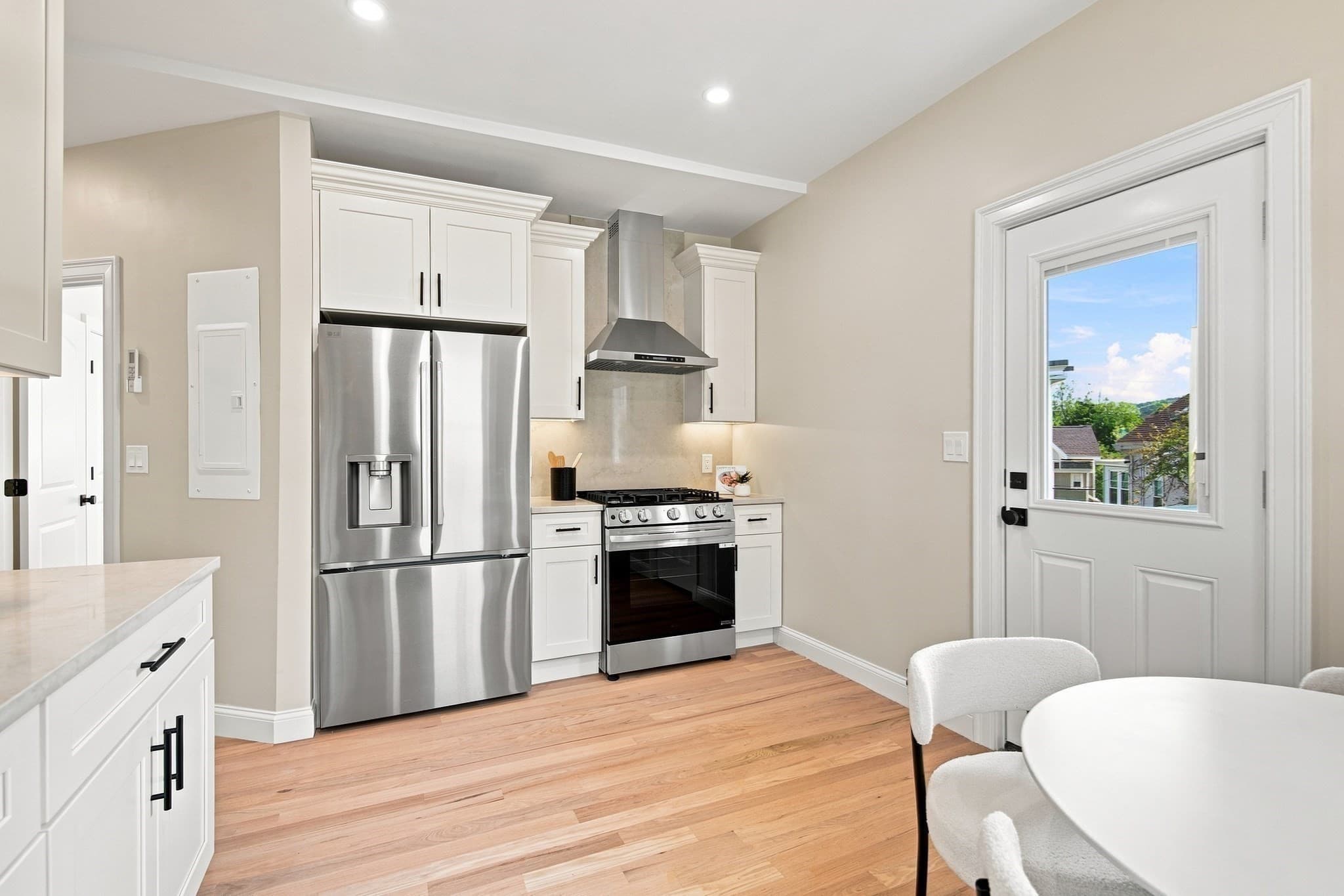 Condominium at 4294 Washington St # 2, Boston MA 02131, Boston, photo 3 of 32