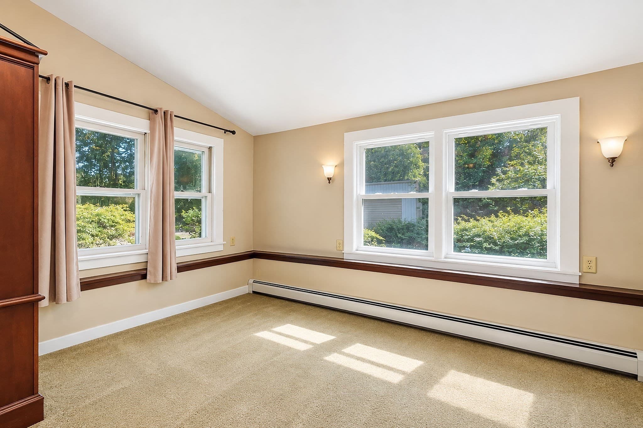 3 Family at 42 Jabish St, Belchertown MA 01007, photo 23 of 42