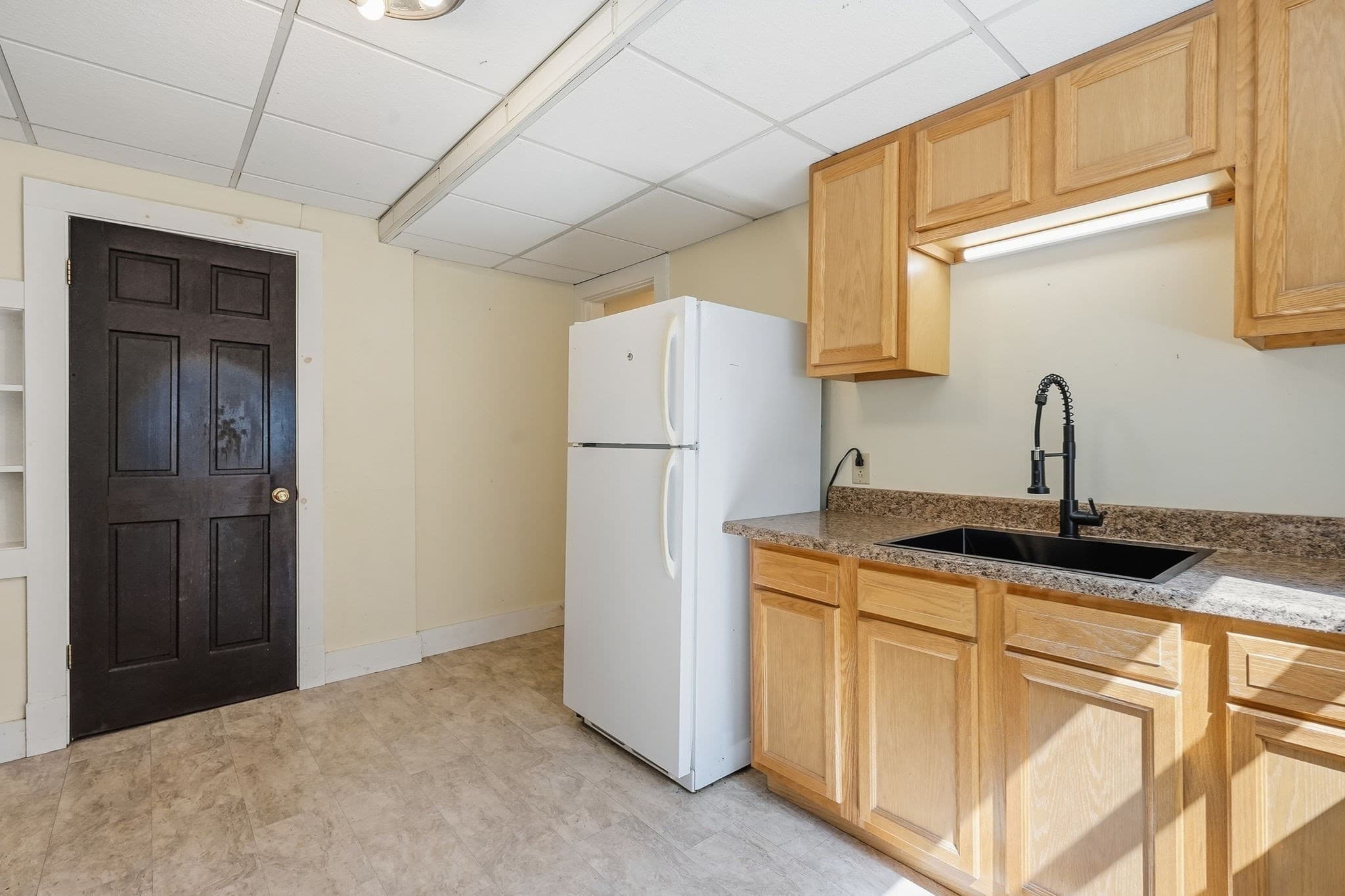 3 Family at 42 Jabish St, Belchertown MA 01007, photo 18 of 42