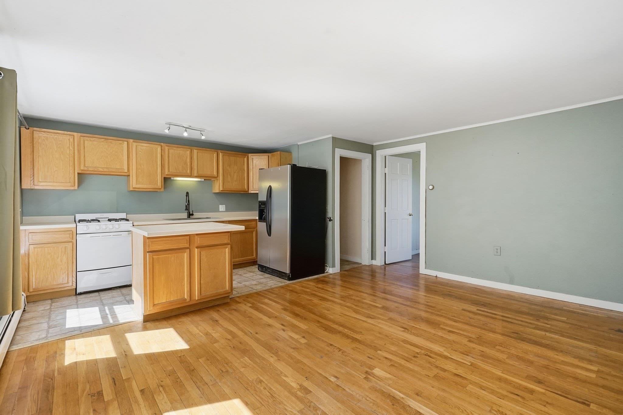 3 Family at 42 Jabish St, Belchertown MA 01007, photo 11 of 42