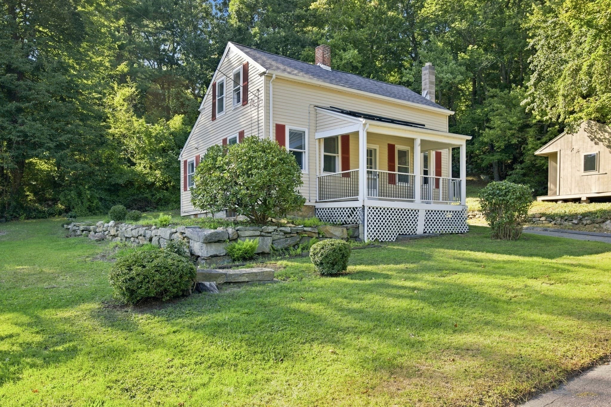 188 Breckenridge St, Palmer MA 01069