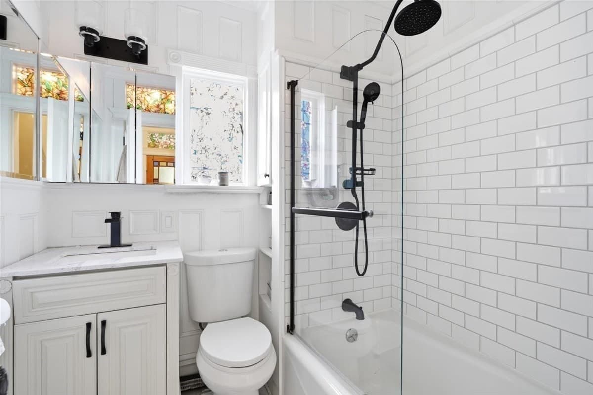 Condominium at 131 I St # 1, Boston MA 02127, Boston, photo 5 of 18