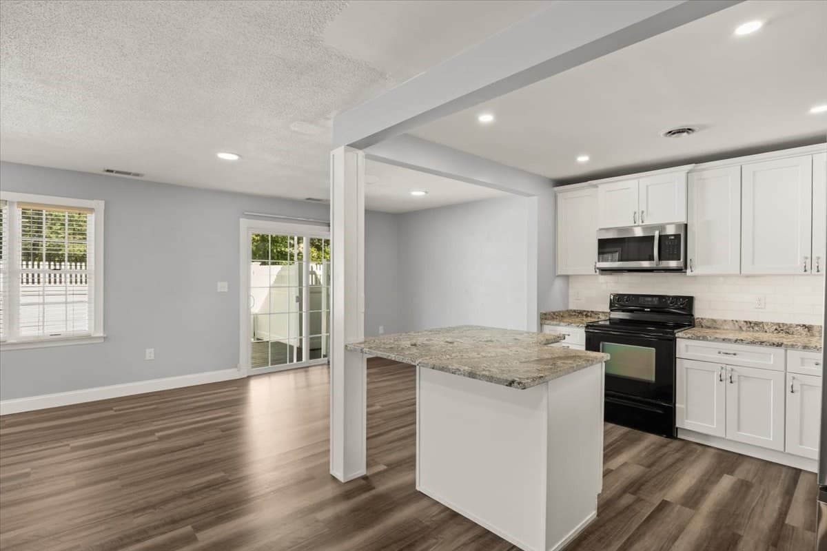 Condominium at 125 Highland St # 306, Taunton MA 02780, Taunton, photo 23 of 40