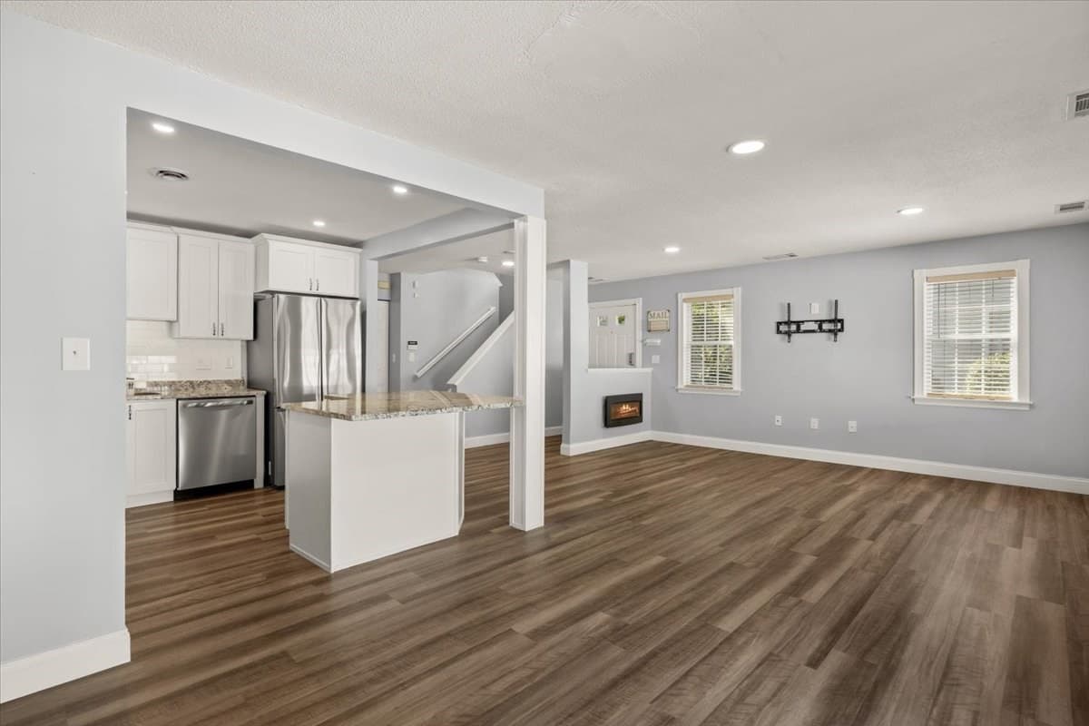 Condominium at 125 Highland St # 306, Taunton MA 02780, Taunton, photo 17 of 40