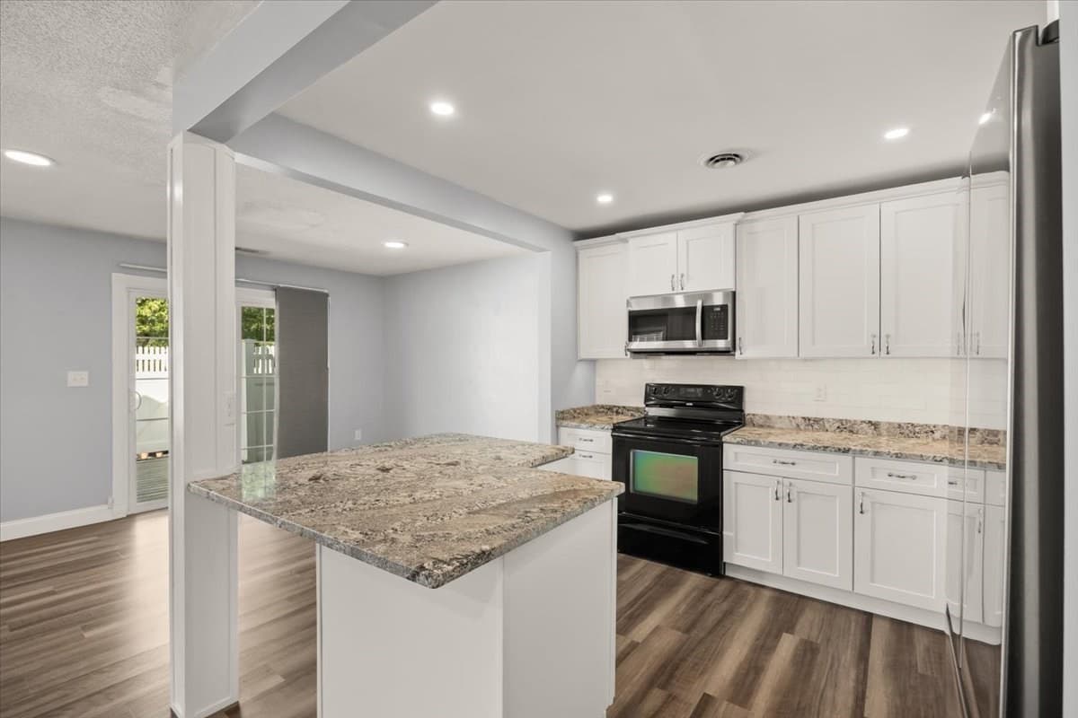Condominium at 125 Highland St # 306, Taunton MA 02780, Taunton, photo 22 of 40