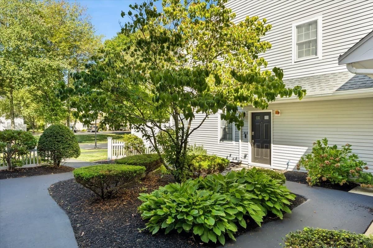 Condominium at 125 Highland St # 306, Taunton MA 02780, Taunton, photo 4 of 40