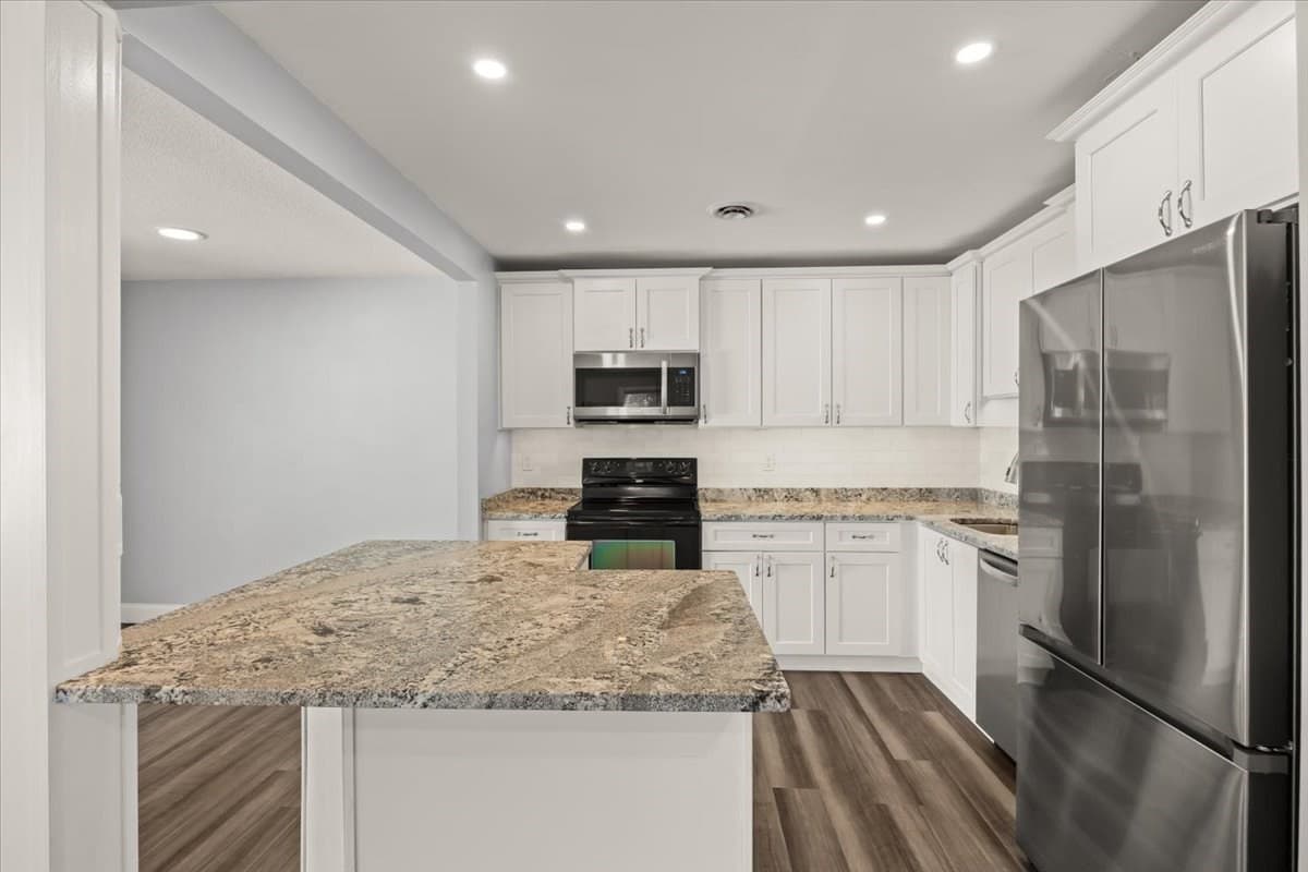 Condominium at 125 Highland St # 306, Taunton MA 02780, Taunton, photo 21 of 40