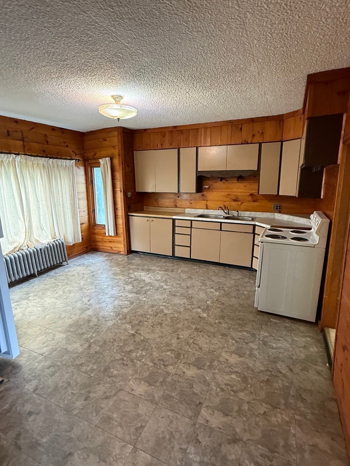 Single Family Residence at 2 Gunn St, Erving MA 01344, photo 7 of 27
