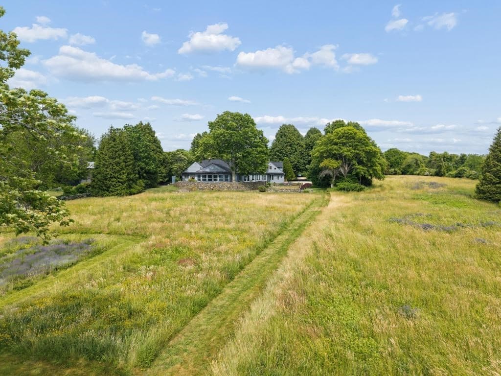 Single Family Residence at 683 Neck Road, Tiverton RI 02878, Tiverton, photo 7 of 41