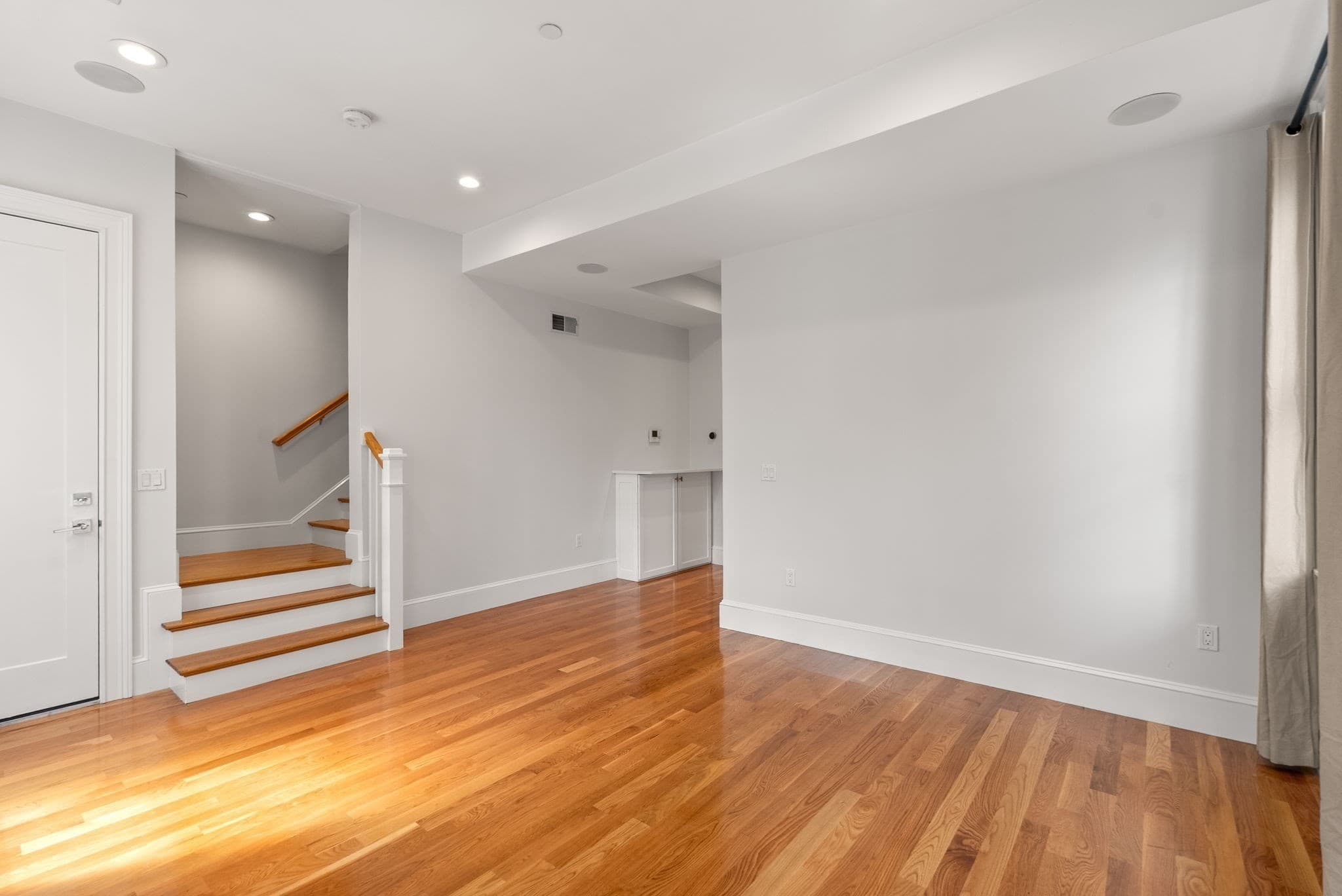 Condominium at 482 E Fourth Street # 4, Boston MA 02127, Boston, photo 6 of 25