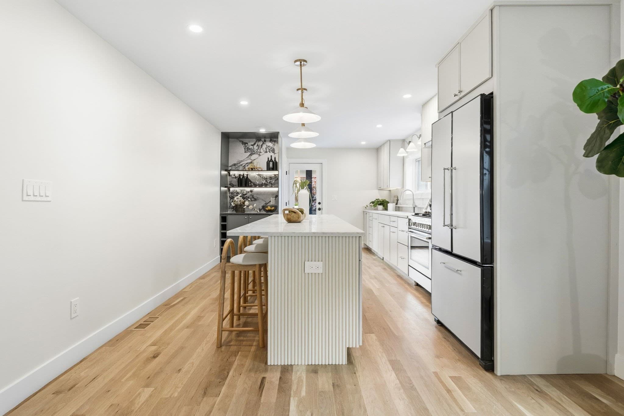 Condominium at 34-36 Governors Winthrop Rd # A, Somerville MA 02145, Somerville, photo 7 of 36