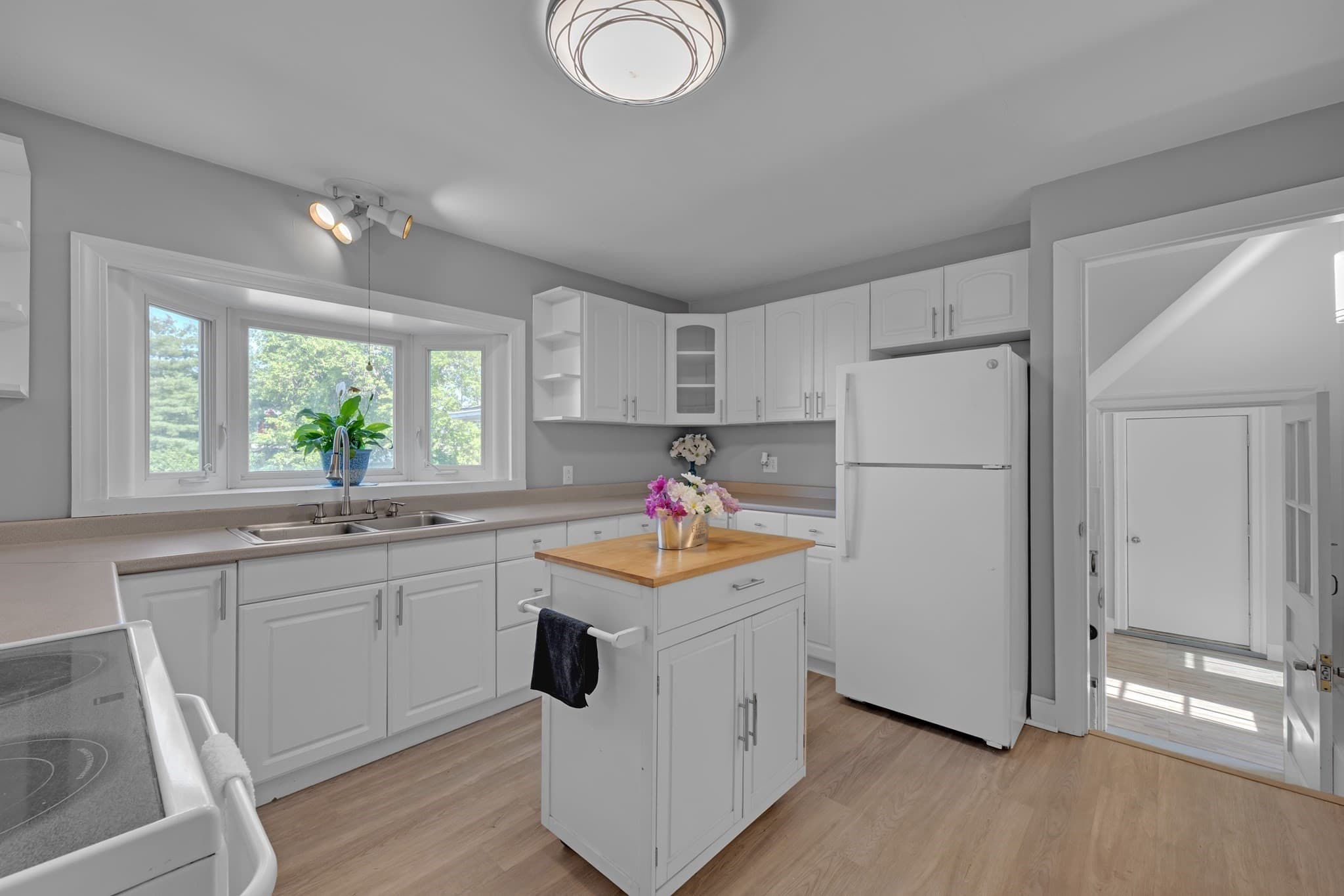 Single Family Residence at 58 Randall St, Palmer MA 01069, Palmer, photo 3 of 31
