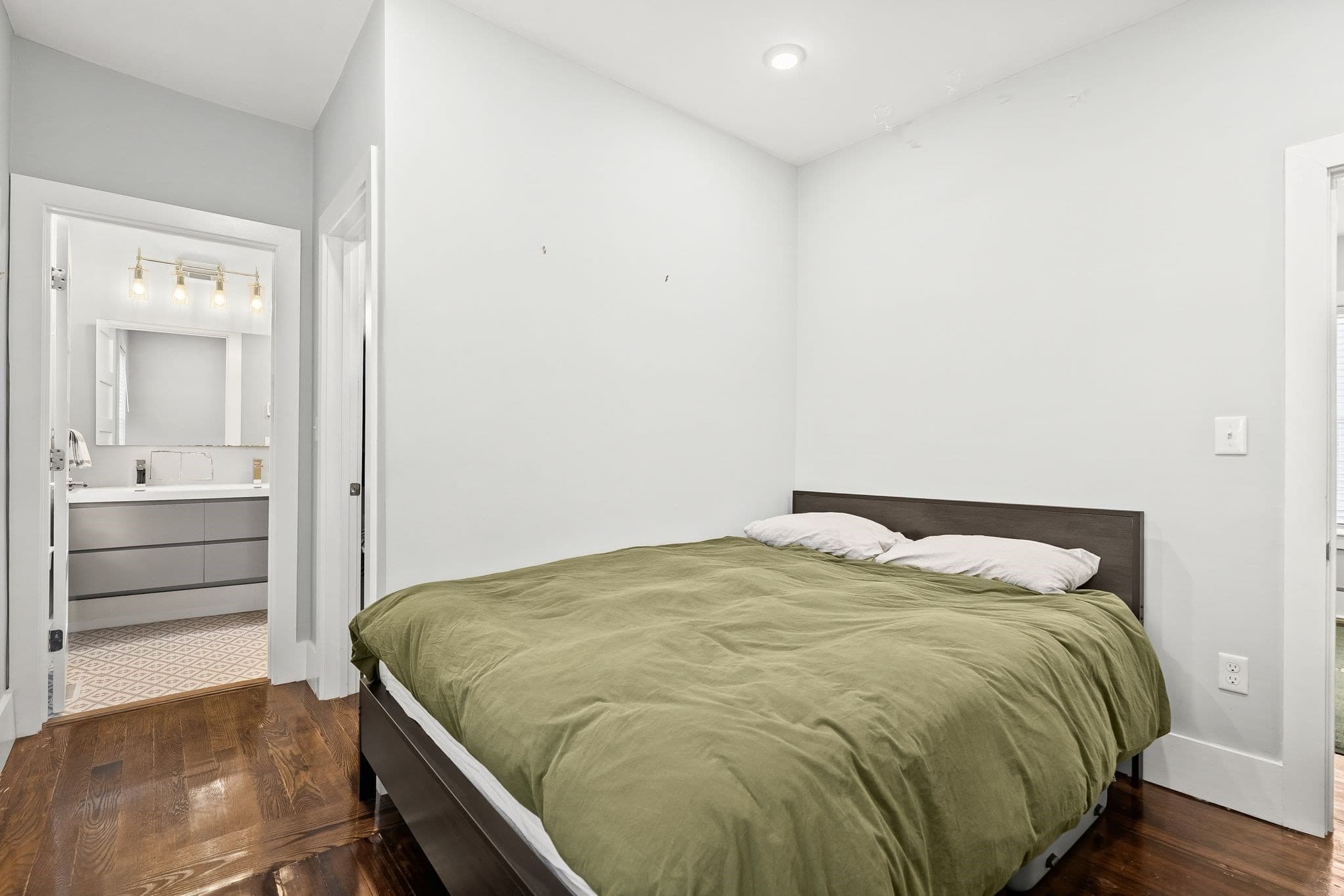 Condominium at 145 Whitfield St # 1, Boston MA 02124, Boston, photo 12 of 38