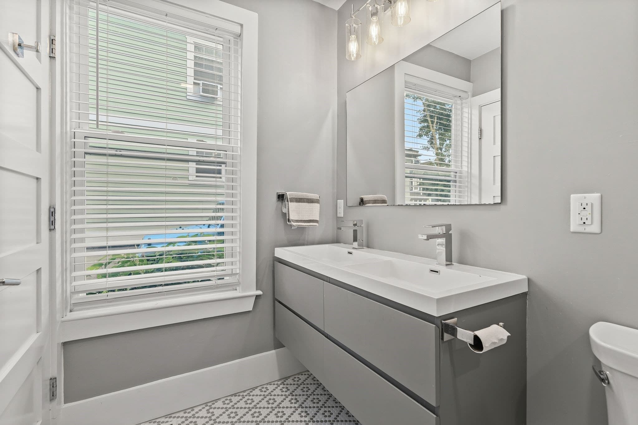 Condominium at 145 Whitfield St # 1, Boston MA 02124, Boston, photo 19 of 38