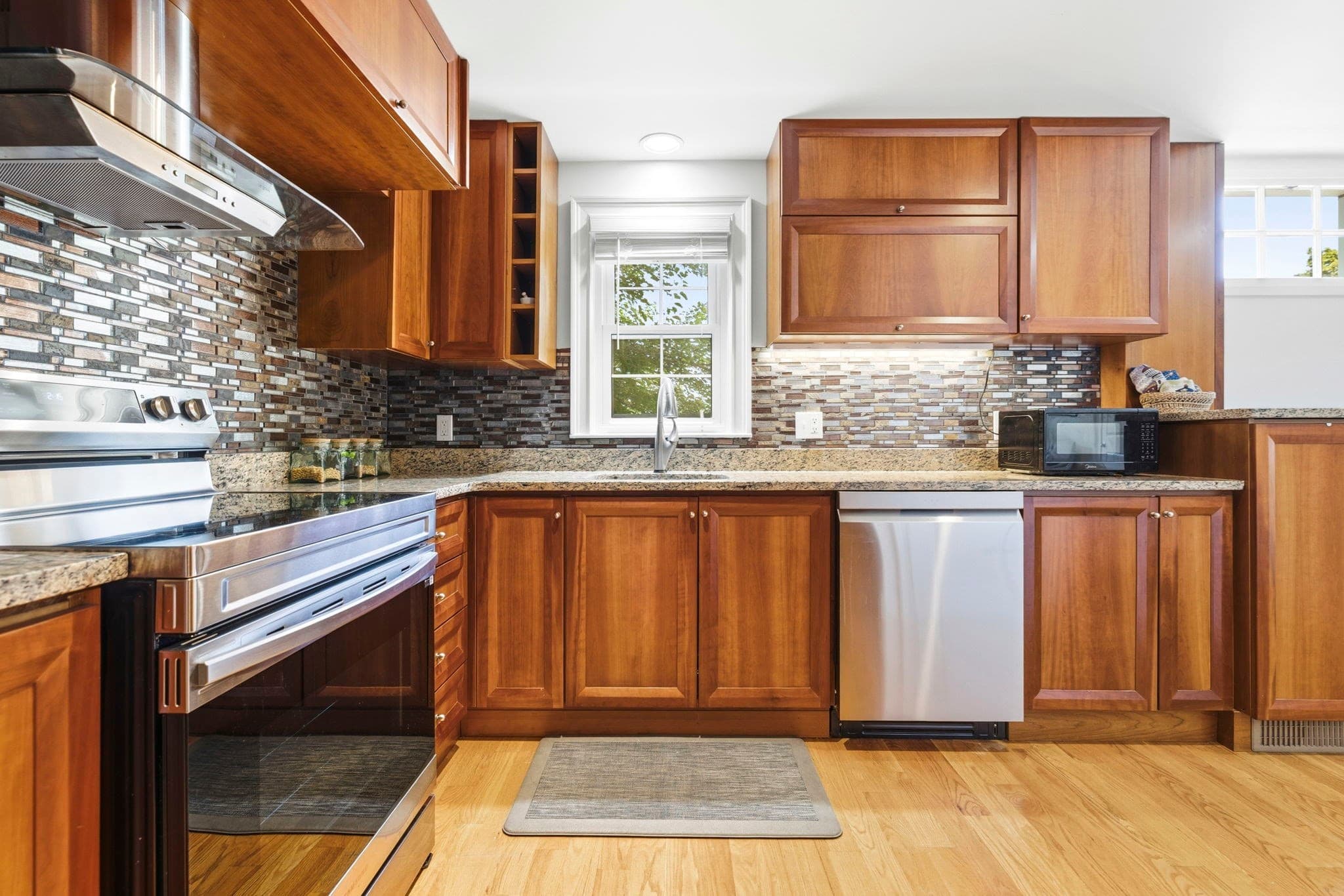 Single Family Residence at 6r Fairview Ave, Swampscott MA 01907, Swampscott, photo 8 of 38