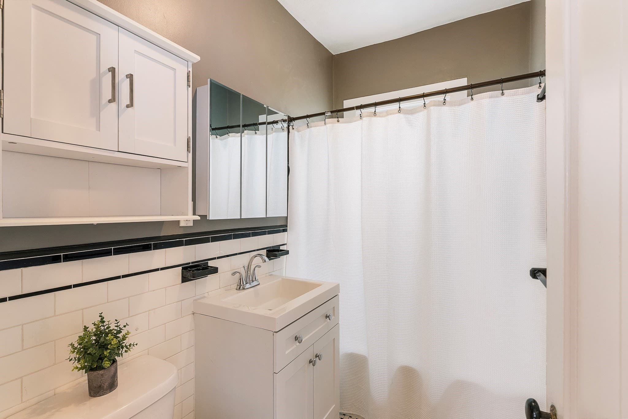 Condominium at 14 Henry St # 14, Medford MA 02155, Medford, photo 16 of 23