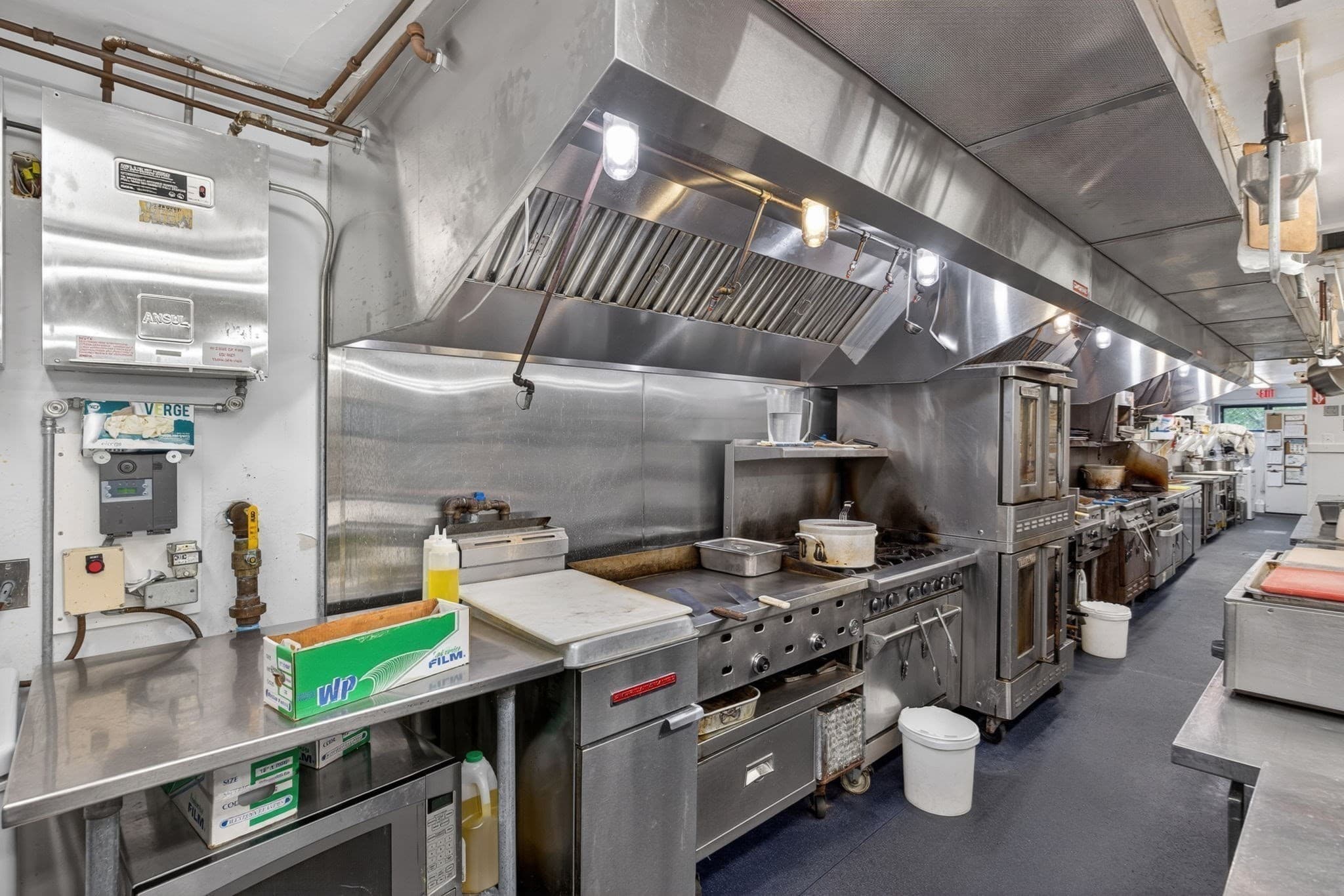5-9 Family at 1019 Us-6, Wellfleet MA 02633, Wellfleet, photo 23 of 42