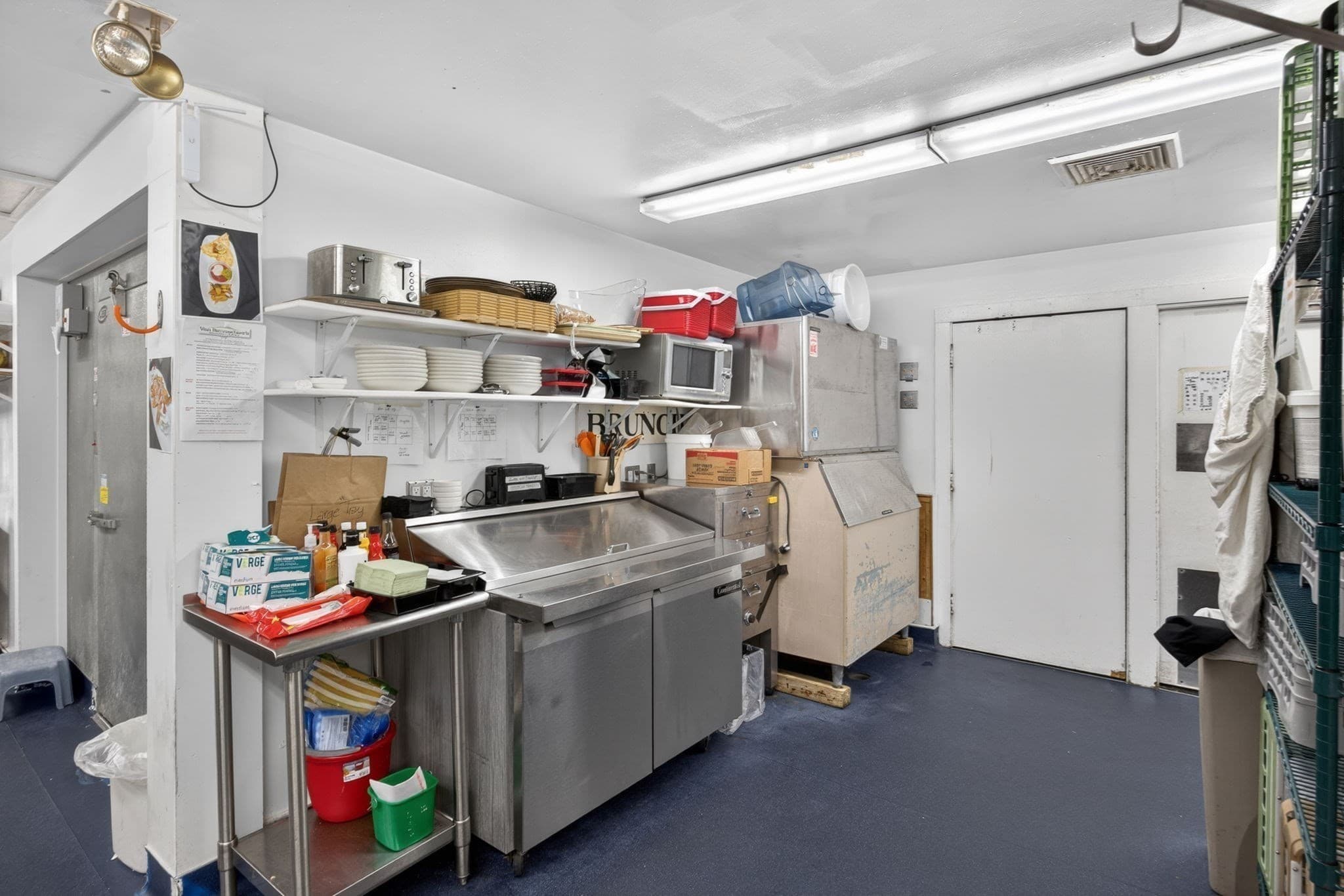 5-9 Family at 1019 Us-6, Wellfleet MA 02633, Wellfleet, photo 26 of 42