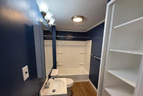 5-9 Family at 75 Chatham St, Worcester MA 01609, Worcester, photo 19 of 23