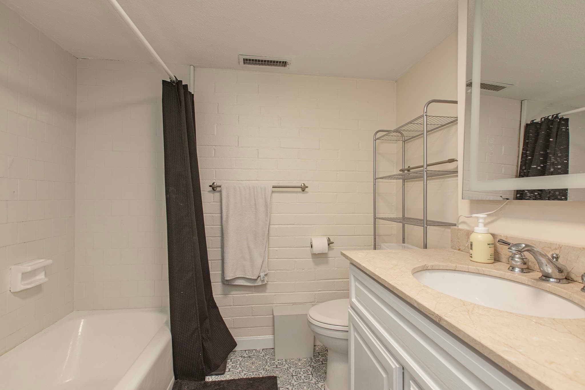 Condominium at 1856 Beacon Street, Brookline MA 02445, Brookline, photo 23 of 35