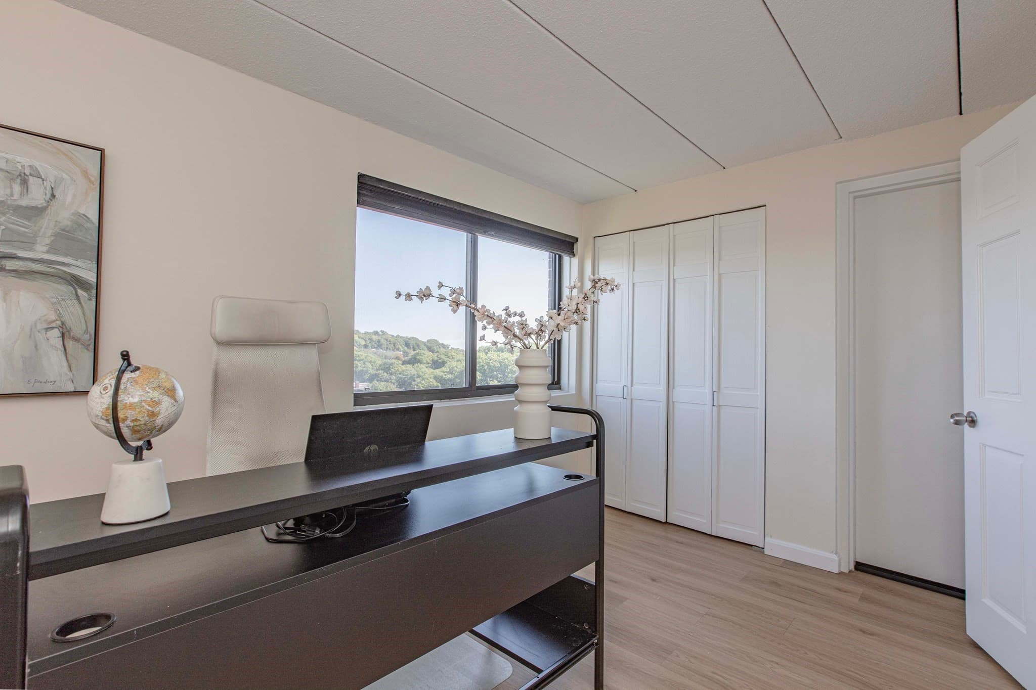 Condominium at 1856 Beacon Street, Brookline MA 02445, Brookline, photo 22 of 35