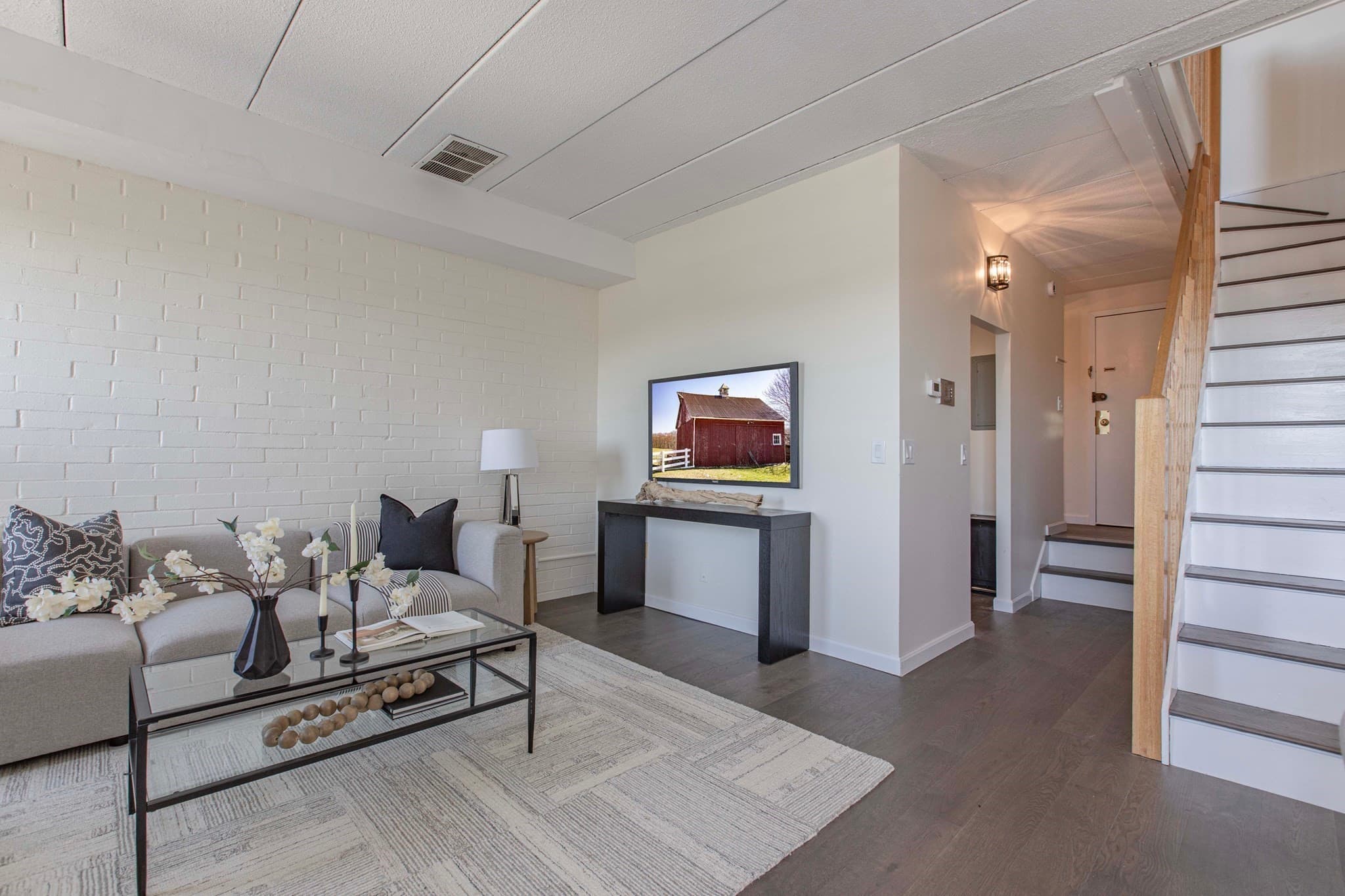 Condominium at 1856 Beacon Street, Brookline MA 02445, Brookline, photo 11 of 35