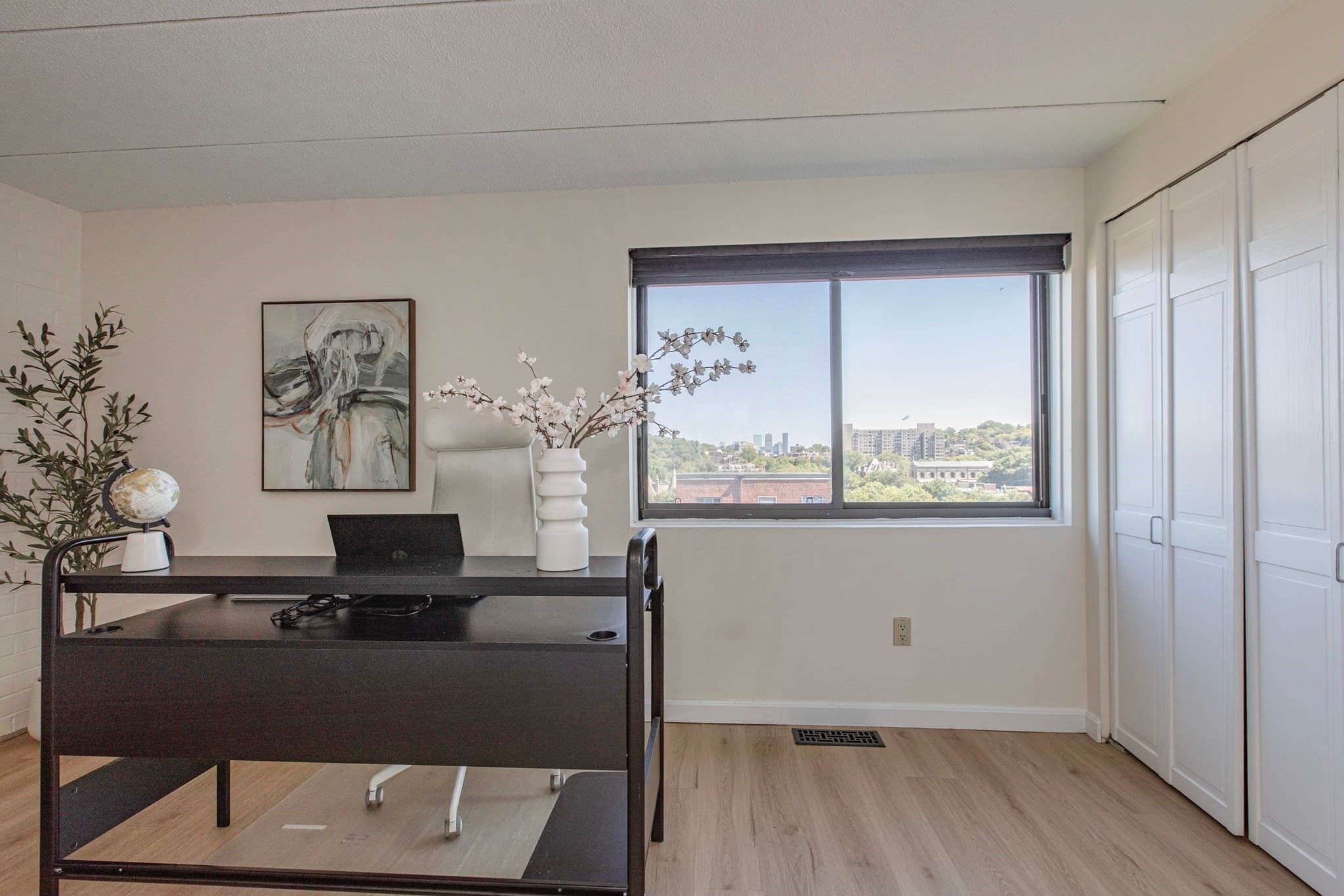 Condominium at 1856 Beacon Street, Brookline MA 02445, Brookline, photo 19 of 35
