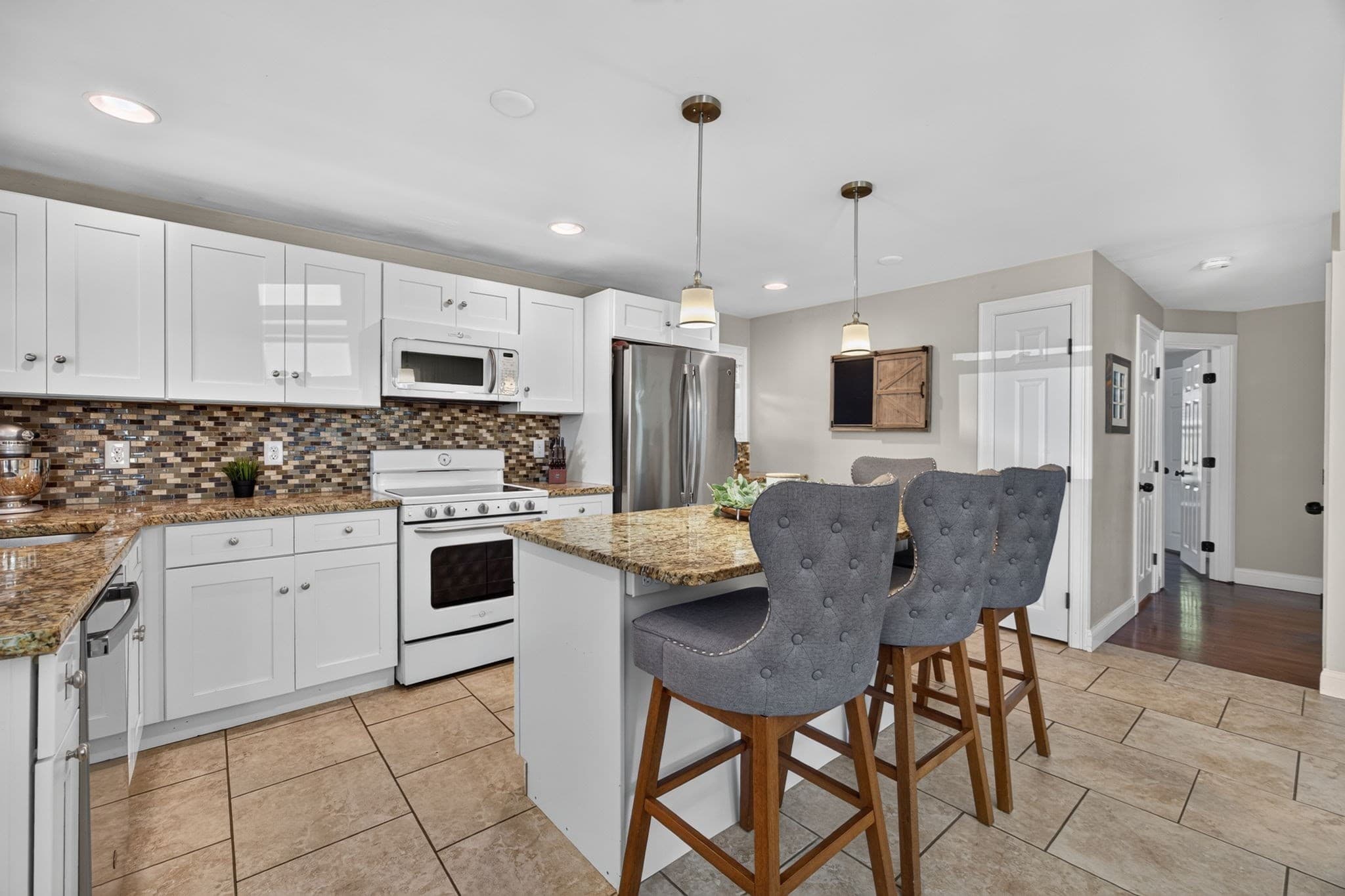 Single Family Residence at 473 Foster Rd, Tewksbury MA 01876, Tewksbury, photo 6 of 36