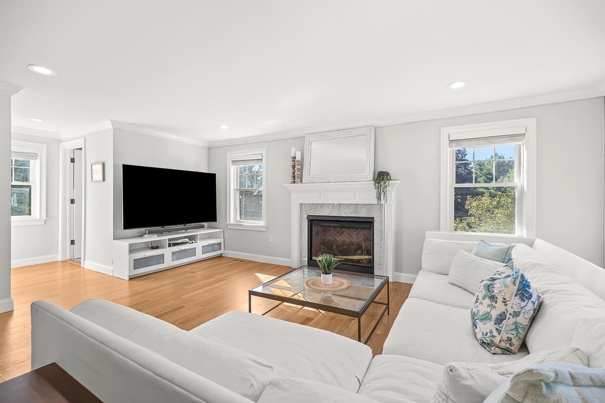 Single Family Residence at 11 Bonad Road, Winchester MA 01890, Winchester, photo 9 of 42