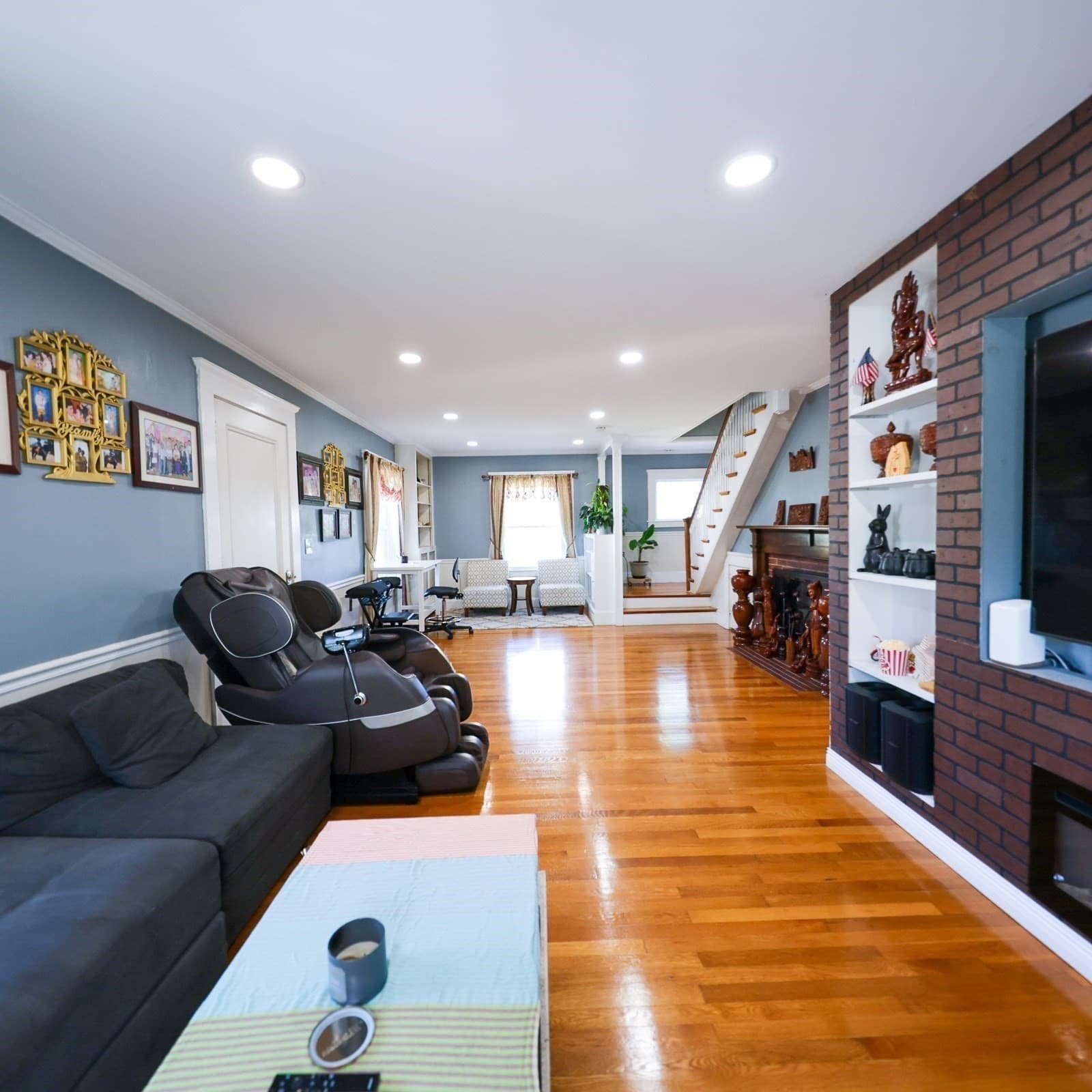 Single Family Residence at 374 Pine St, Lowell MA 01851, Lowell, photo 6 of 42