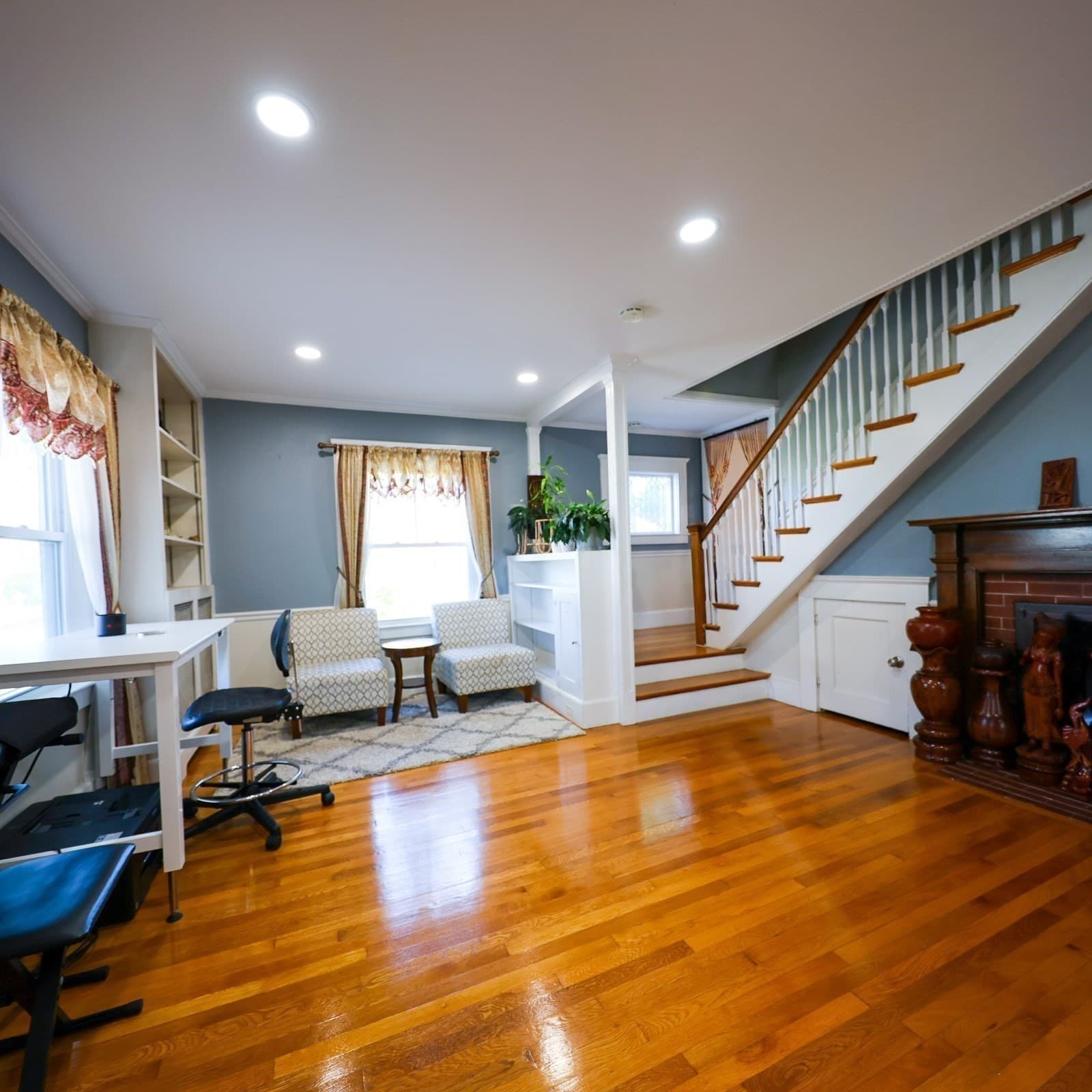 Single Family Residence at 374 Pine St, Lowell MA 01851, Lowell, photo 8 of 42