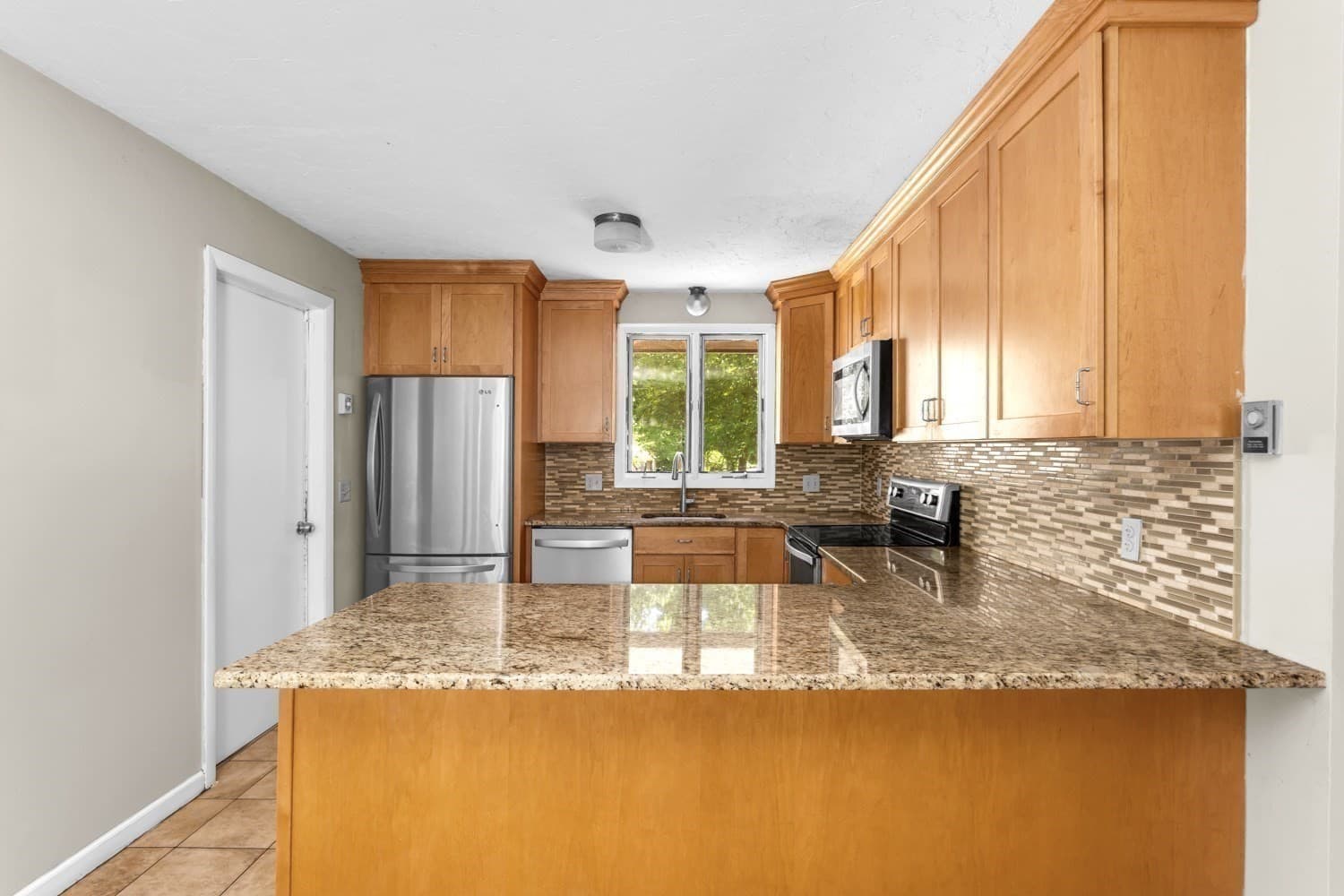 Condominium at 13 Emerson Way # 13, Franklin MA 02038, Franklin, photo 12 of 42