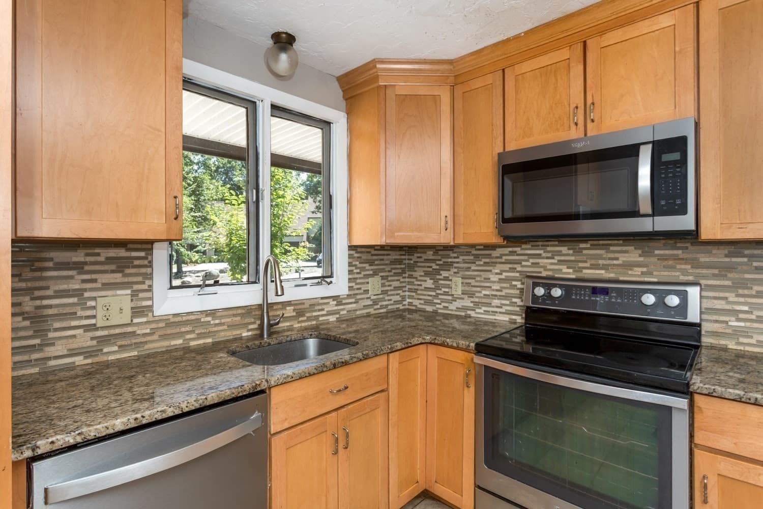 Condominium at 13 Emerson Way # 13, Franklin MA 02038, Franklin, photo 11 of 42