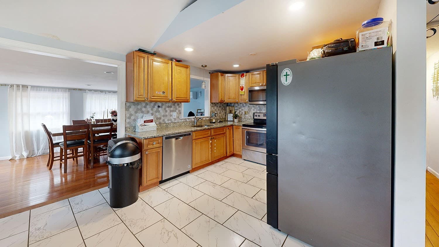 Single Family Residence at 146 Fremont St, Taunton MA 02780, Taunton, photo 12 of 34