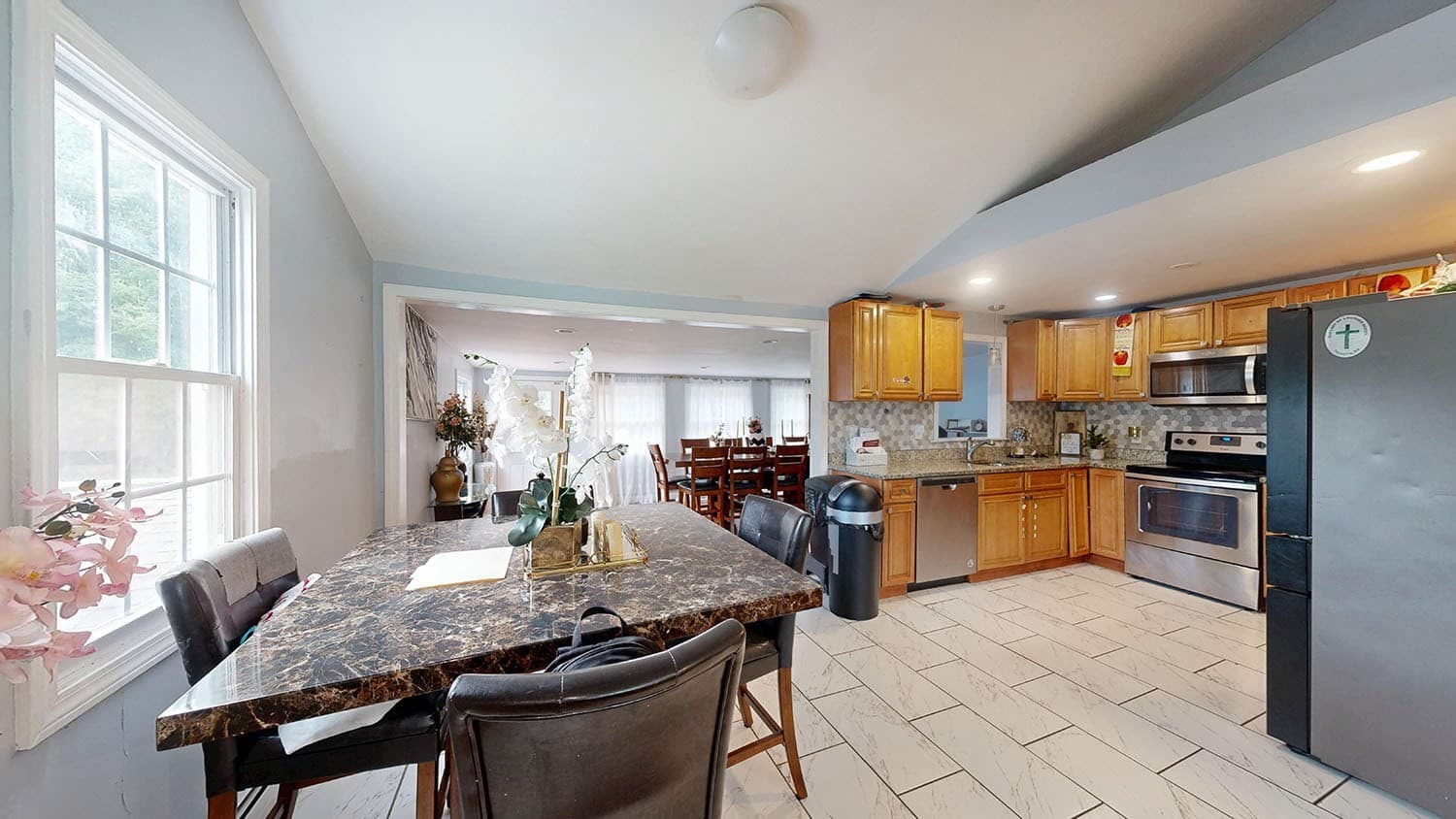 Single Family Residence at 146 Fremont St, Taunton MA 02780, Taunton, photo 9 of 34
