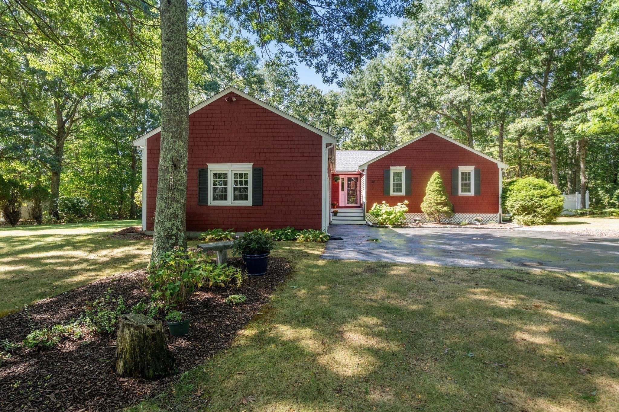 Single Family Residence at 20 Wexford Dr, Mansfield MA 02048, Mansfield, photo 28 of 30