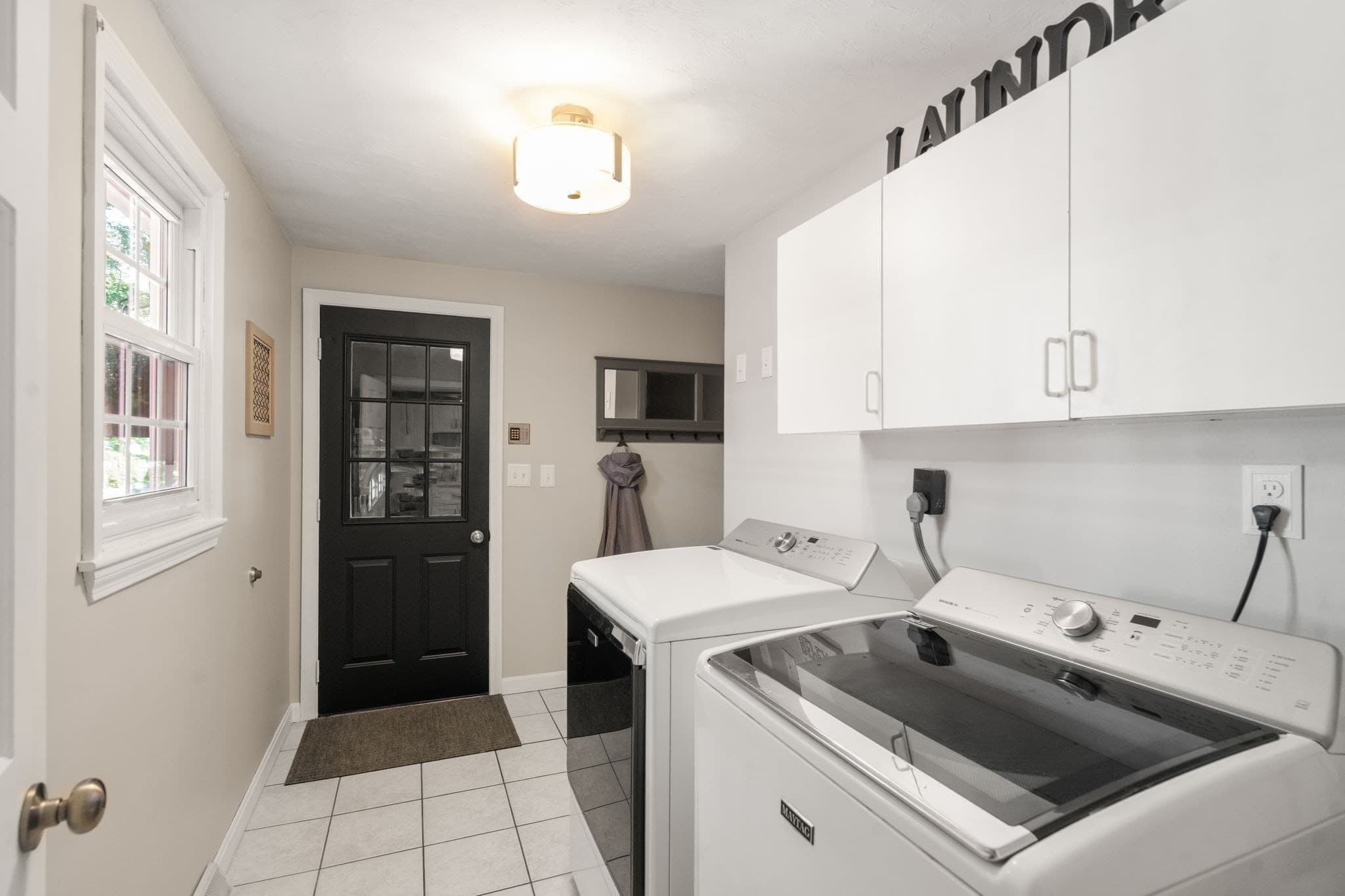 Single Family Residence at 20 Wexford Dr, Mansfield MA 02048, Mansfield, photo 18 of 30
