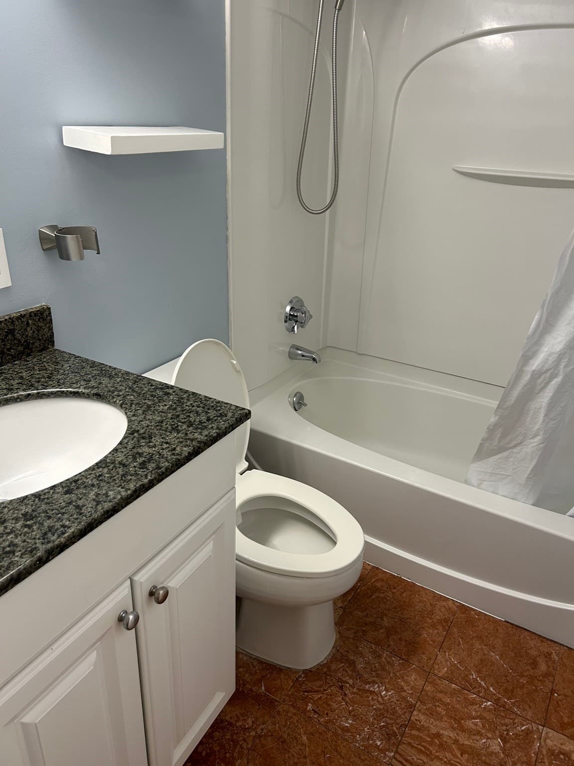 Condominium at 870 Haverhill St # 3B, Rowley MA 01969, photo 3 of 5