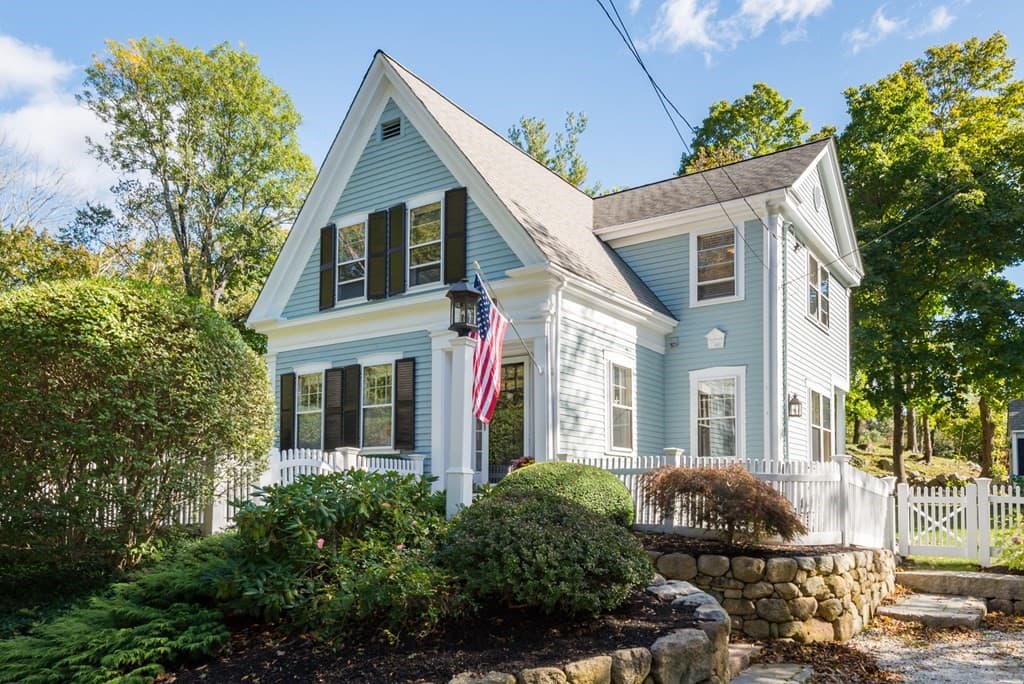 380 Beechwood St, Cohasset MA 02025
