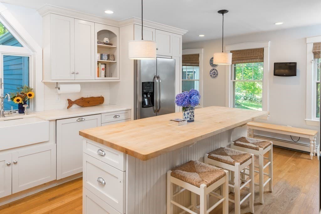 Single Family Residence at 380 Beechwood St, Cohasset MA 02025, Cohasset, photo 11 of 42